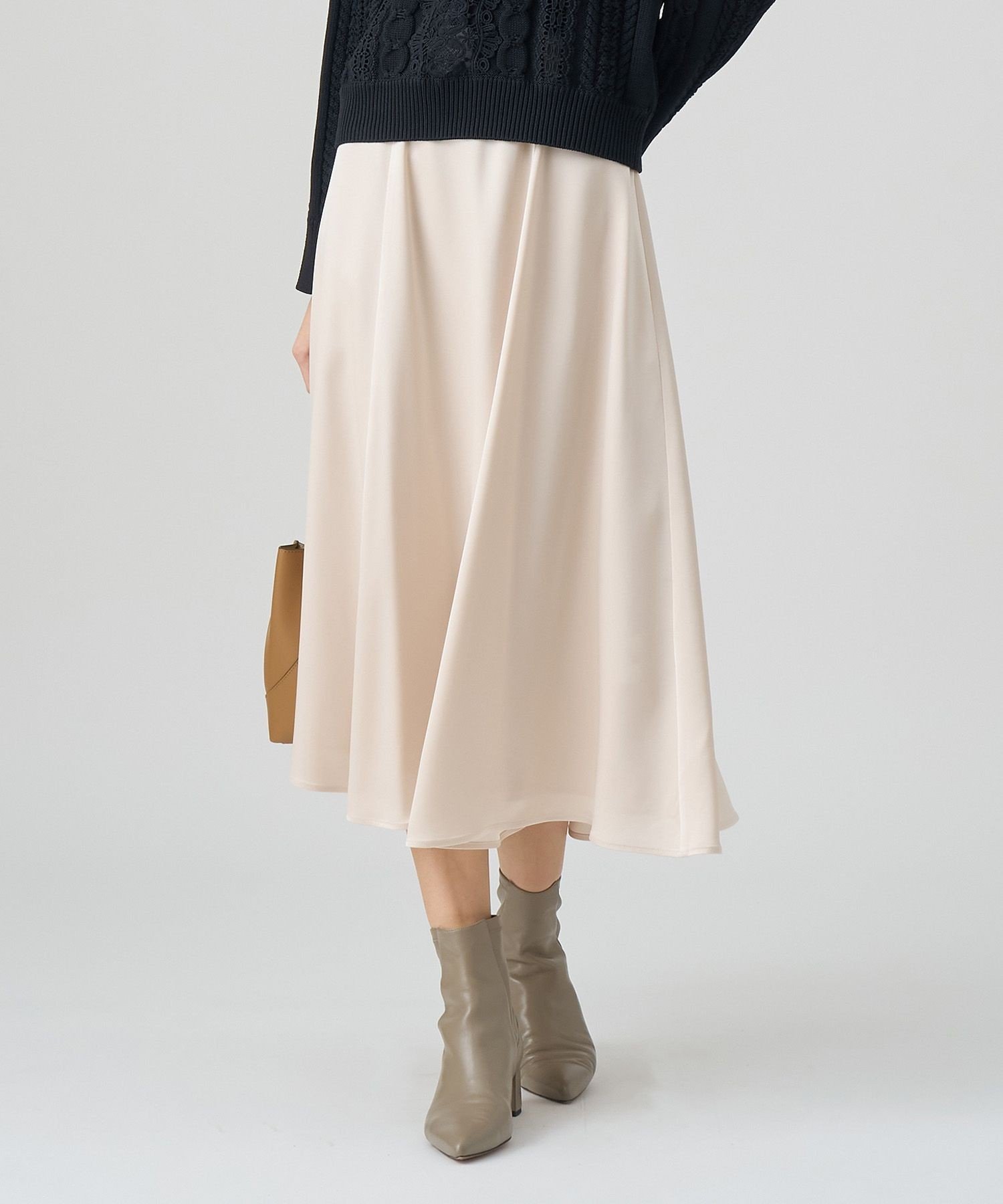 【アナイ/ANAYI】のダブルサテンタックベルトフレアスカート インテリア・キッズ・メンズ・レディースファッション・服の通販 founy(ファニー) 　ファッション　Fashion　レディースファッション　Fashion for Women　スカート　Skirts　Aライン・フレアスカート　A-Line & Flared Skirts　ベルト&ウエストマーク　Belts & Waist Accessories　エレガント 上品　Elegant　サテン　Satin, Glossy Fabric　シンプル　Simple, Minimal　スマート　Smart, Elegant　バランス　Balance, Style Balance　フレア　Flare, Flared　マキシ　Maxi, Full Length　ヨーク　Yoke, Yoke Design　A/W・秋冬　Autumn/Winter　再入荷　Restock / Back in Stock　white|ID: prp329100004813314 ipo3291000000034947040