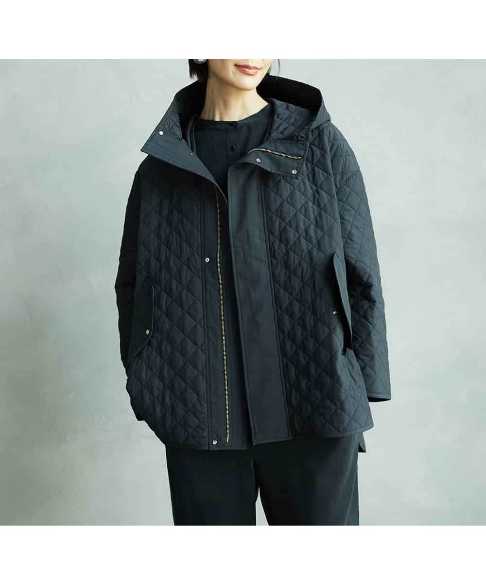 【ミッシェルクラン/MICHEL KLEIN】のオーバーサイズフードキルティングコート インテリア・キッズ・メンズ・レディースファッション・服の通販 founy(ファニー) 　ファッション　Fashion　レディースファッション　Fashion for Women　アウター　Coat / Outerwear Collection　コート・ロングコート・ピーコート　Long Coats, Peacoats & More　イタリア　Italy　インナー　Innerwear　洗える　Machine Washable　キルティング　Quilted, Quilting　軽量　Lightweight, Ultra Light　シンプル　Simple, Minimal　スタイリッシュ　Stylish, Fashionable　ダウン　Down, Puffer　トレンド　Trend, Trending Now　バランス　Balance, Style Balance　ベーシック　Basic, Essential　ボトム　Bottoms, Lower Wear　ポケット　Pocket, Pocket Detail　再入荷　Restock / Back in Stock　おすすめ　Recommended / Our Picks　ブラック|ID: prp329100004813375 ipo3291000000034947839