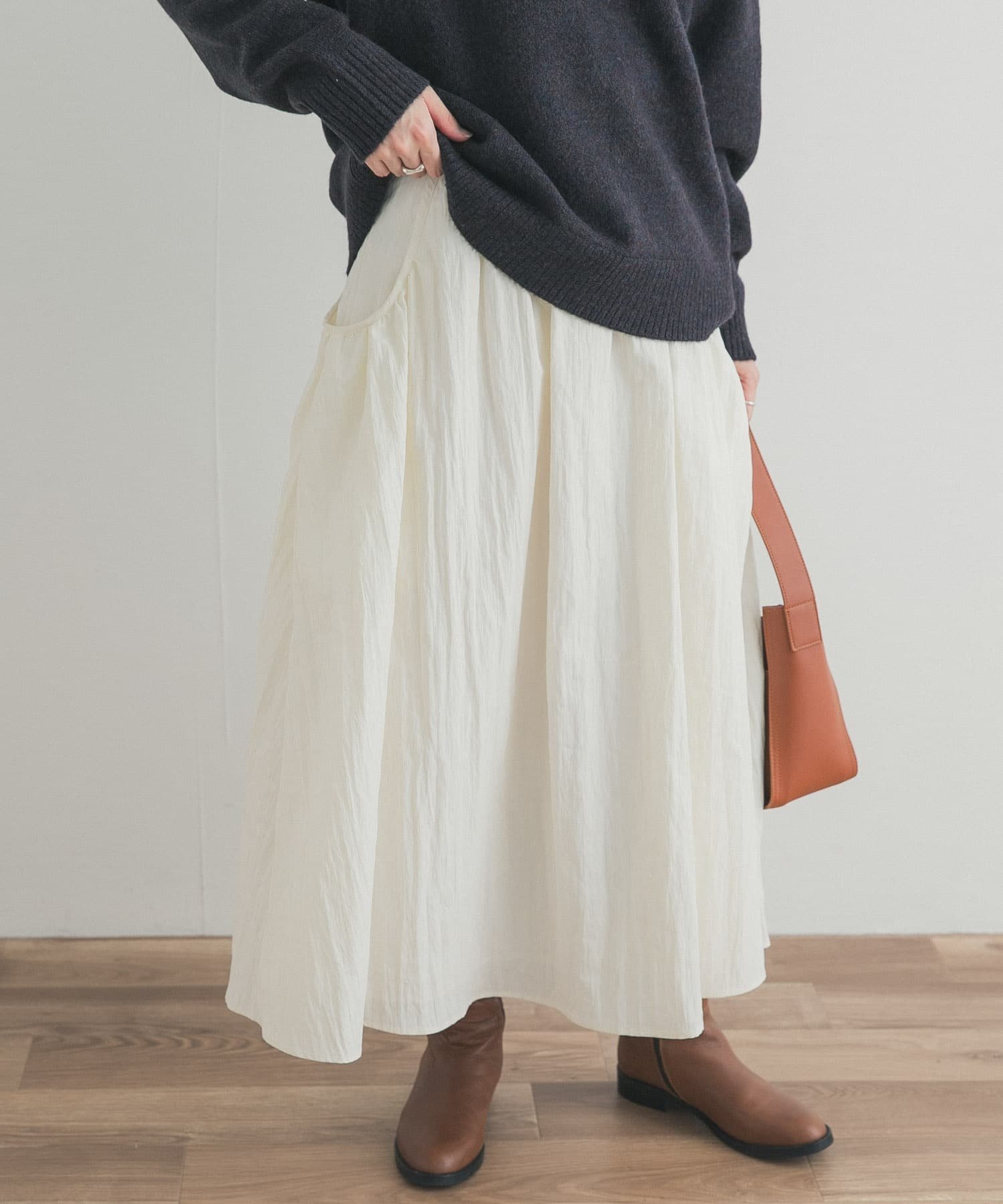 【アーバンリサーチ ドアーズ/URBAN RESEARCH DOORS】のサイドポケットギャザースカート インテリア・キッズ・メンズ・レディースファッション・服の通販 founy(ファニー) 　ファッション　Fashion　レディースファッション　Fashion for Women　スカート　Skirts　2025年　2025　2025-2026秋冬・A/W　Autumn/Winter 2025–26 AW25–26　冬　Winter / This Winter　おすすめ　Recommended / Our Picks　ギャザー　Gathered, Ruffled　コンパクト　Compact, Small Size　フェミニン　Feminine, Girly　フロント　Front, Front Design　ポケット　Pocket, Pocket Detail　A/W・秋冬　Autumn/Winter　オフホワイト|ID: prp329100004813421 ipo3291000000034948222