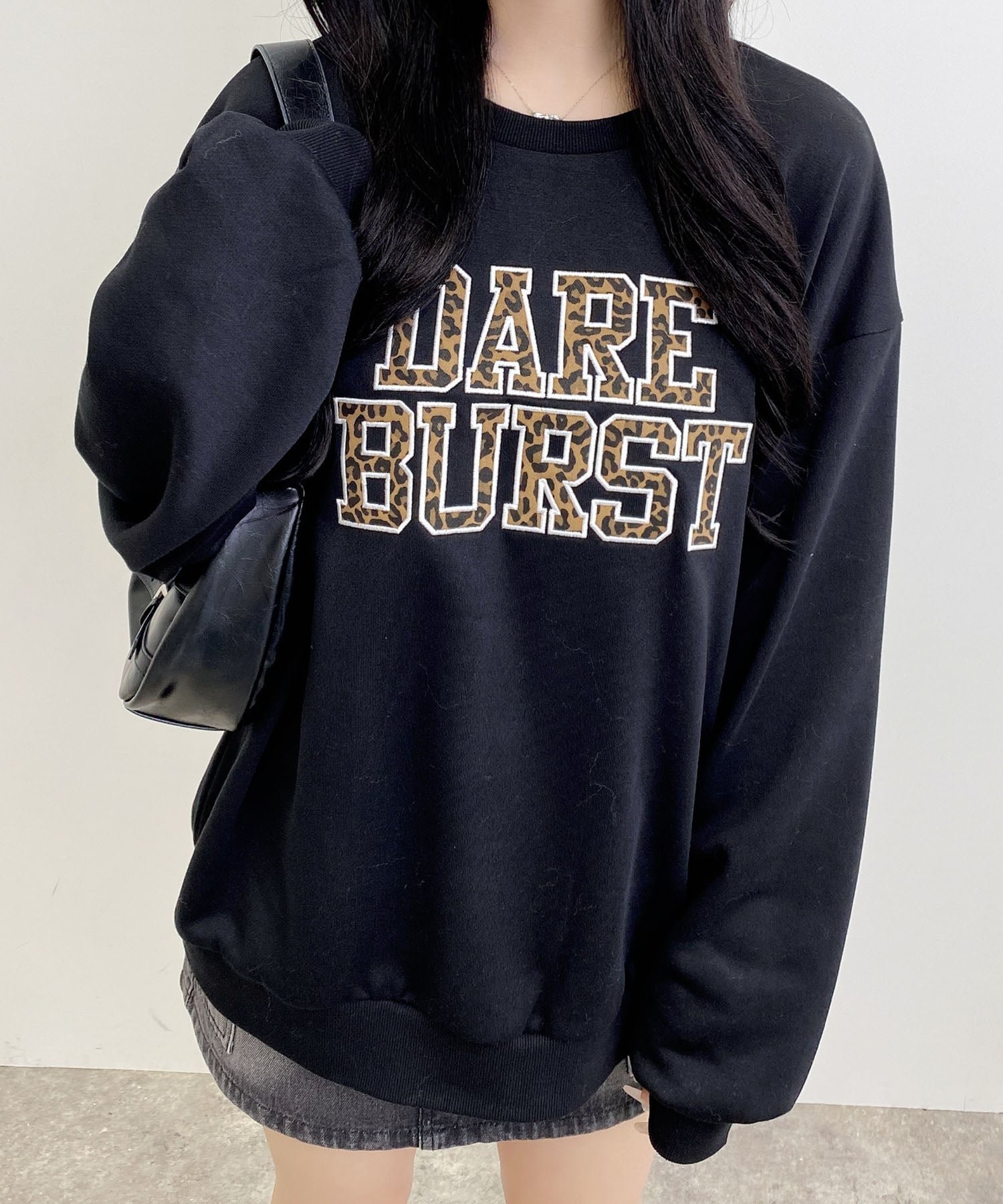 【イング/INGNI】のアソート柄貼付裏毛チュニック インテリア・キッズ・メンズ・レディースファッション・服の通販 founy(ファニー) 　ファッション　Fashion　レディースファッション　Fashion for Women　トップス・カットソー　Cut & Sew Tops　おすすめ　Recommended / Our Picks　スマホ　Smartphone, Mobile Device　チェック　Check, Plaid, Tartan　チュニック　Tunic, Long Top　ヒョウ　Leopard, Animal Print　フロント　Front, Front Design　クロ/ヒョウ|ID: prp329100004813425 ipo3291000000034948259