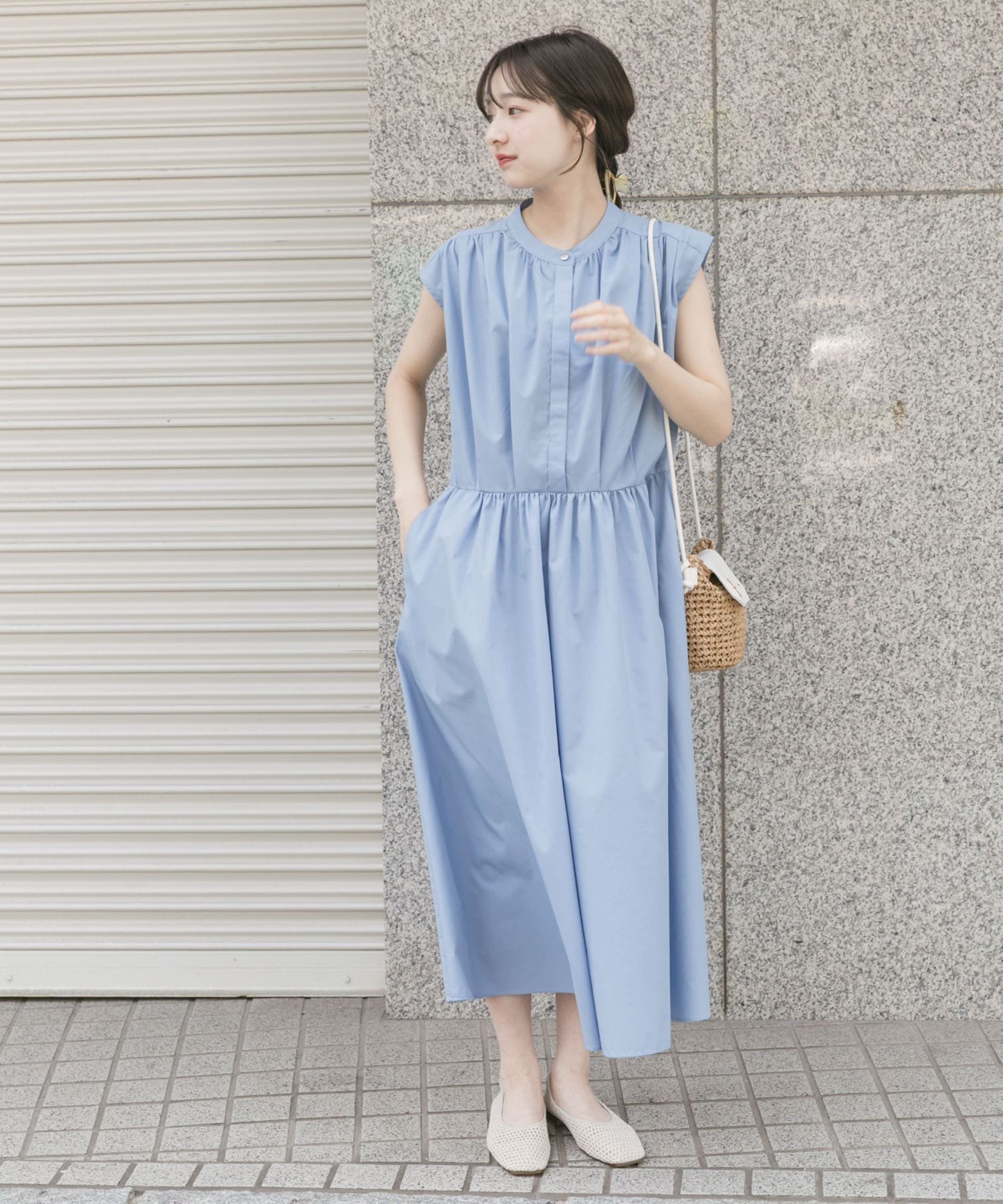 【アイテムズアーバンリサーチ/ITEMS URBAN RESEARCH】のノースリーブタックギャザーワンピース インテリア・キッズ・メンズ・レディースファッション・服の通販 founy(ファニー) 　ファッション　Fashion　レディースファッション　Fashion for Women　ワンピース　Dresses　2025年　2025　2025春夏・S/S　Spring/Summer 2025 SS25　ギャザー　Gathered, Ruffled　ノースリーブ　Sleeveless, No-Sleeve　フェミニン　Feminine, Girly　エレガント 上品　Elegant　夏　Summer　定番　Standard, Basic Item　S/S・春夏　SS, Spring/Summer, Warm Season　洗える　Machine Washable　L.BLU|ID: prp329100004813436 ipo3291000000034948420