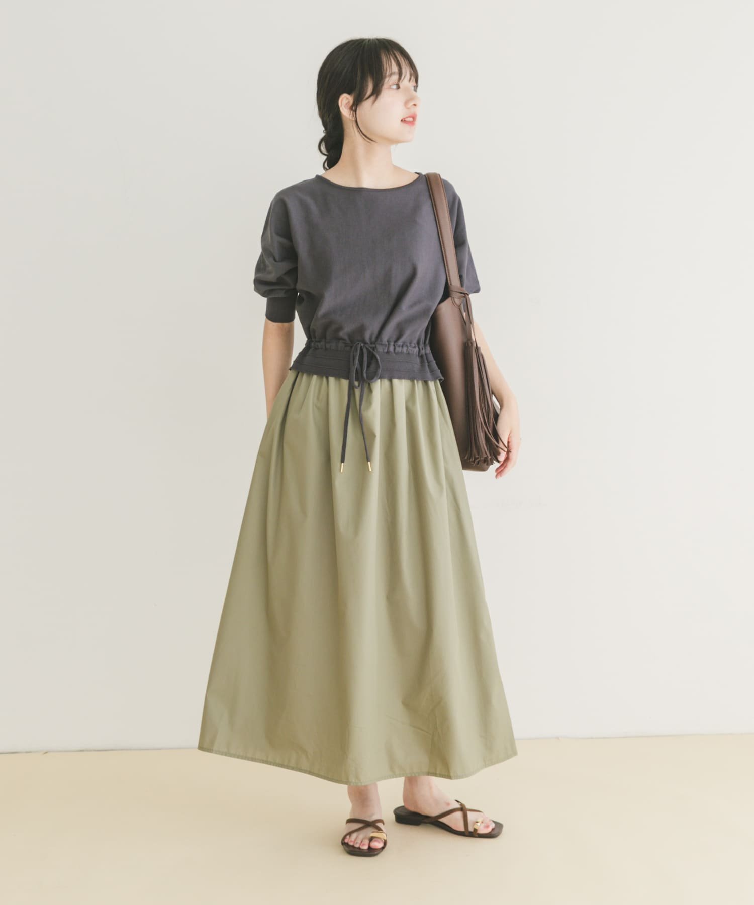 【アイテムズアーバンリサーチ/ITEMS URBAN RESEARCH】のニットドッキングワンピース インテリア・キッズ・メンズ・レディースファッション・服の通販 founy(ファニー) 　ファッション　Fashion　レディースファッション　Fashion for Women　ワンピース　Dresses　2025年　2025　2025春夏・S/S　Spring/Summer 2025 SS25　ドッキング　Docking, Mixed Material　フィット　Fit, Slim Fit　夏　Summer　S/S・春夏　SS, Spring/Summer, Warm Season　B.GRAY|ID: prp329100004813439 ipo3291000000034948479