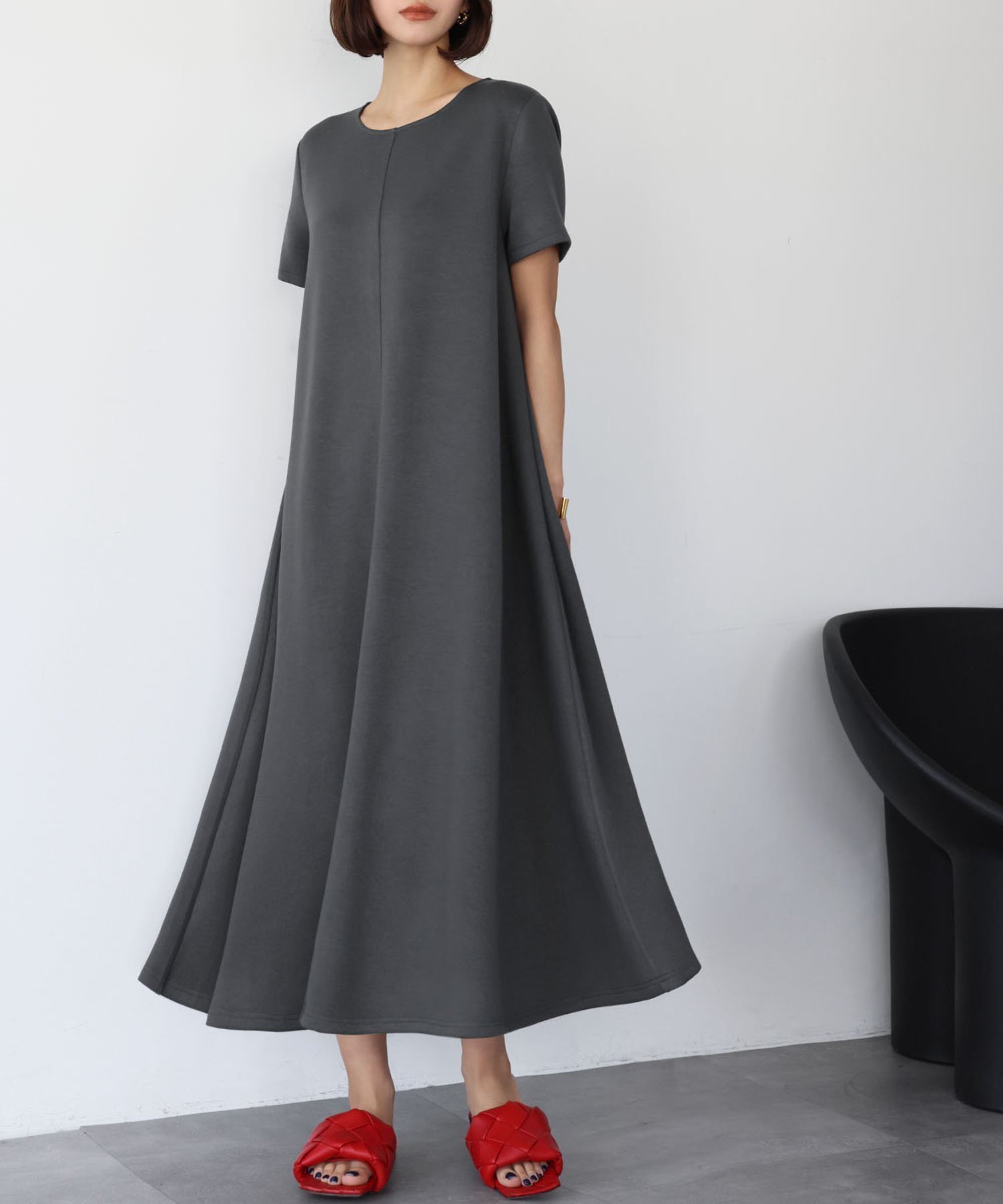 【ガール/GIRL】のダンボールAラインワンピース インテリア・キッズ・メンズ・レディースファッション・服の通販 founy(ファニー) 　ファッション　Fashion　レディースファッション　Fashion for Women　ワンピース　Dresses　Aラインワンピース・フレアシルエット　A-Line Dresses / Flared Silhouette Dresses　アクセサリー　Fashion Accessories　今季　This Season, Current Season　シンプル　Simple, Minimal　フレア　Flare, Flared　リラックス　Relax, Relaxed Fit　再入荷　Restock / Back in Stock　おすすめ　Recommended / Our Picks　エレガント 上品　Elegant　CGY|ID: prp329100004813462 ipo3291000000034948773