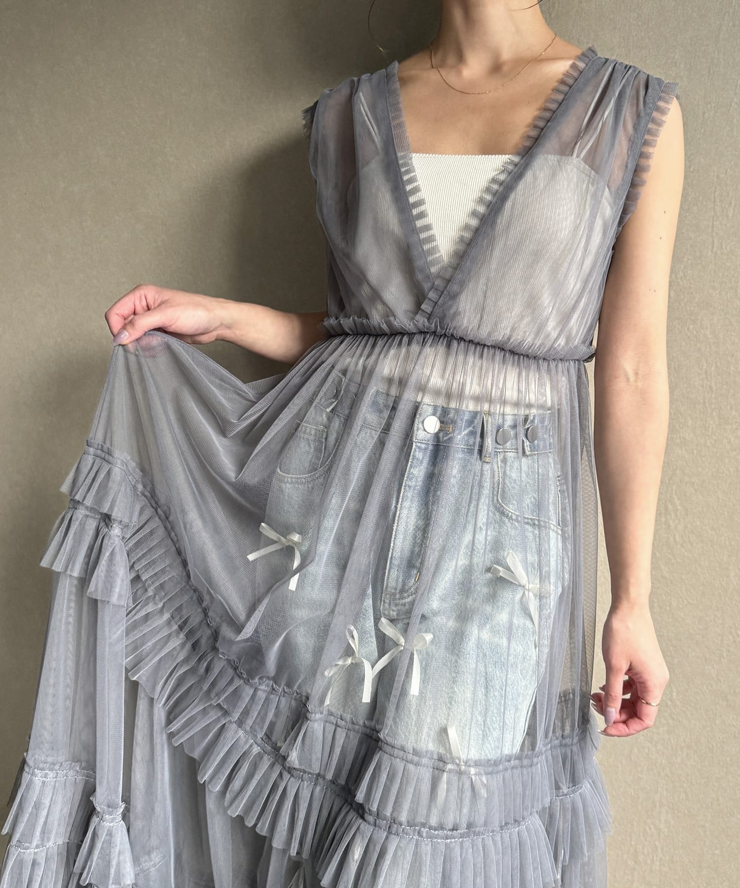 【ジュノア/JUNOAH】のチュールティアードワンピース インテリア・キッズ・メンズ・レディースファッション・服の通販 founy(ファニー) 　ファッション　Fashion　レディースファッション　Fashion for Women　ワンピース　Dresses　チャコール|ID: prp329100004813519 ipo3291000000034949148