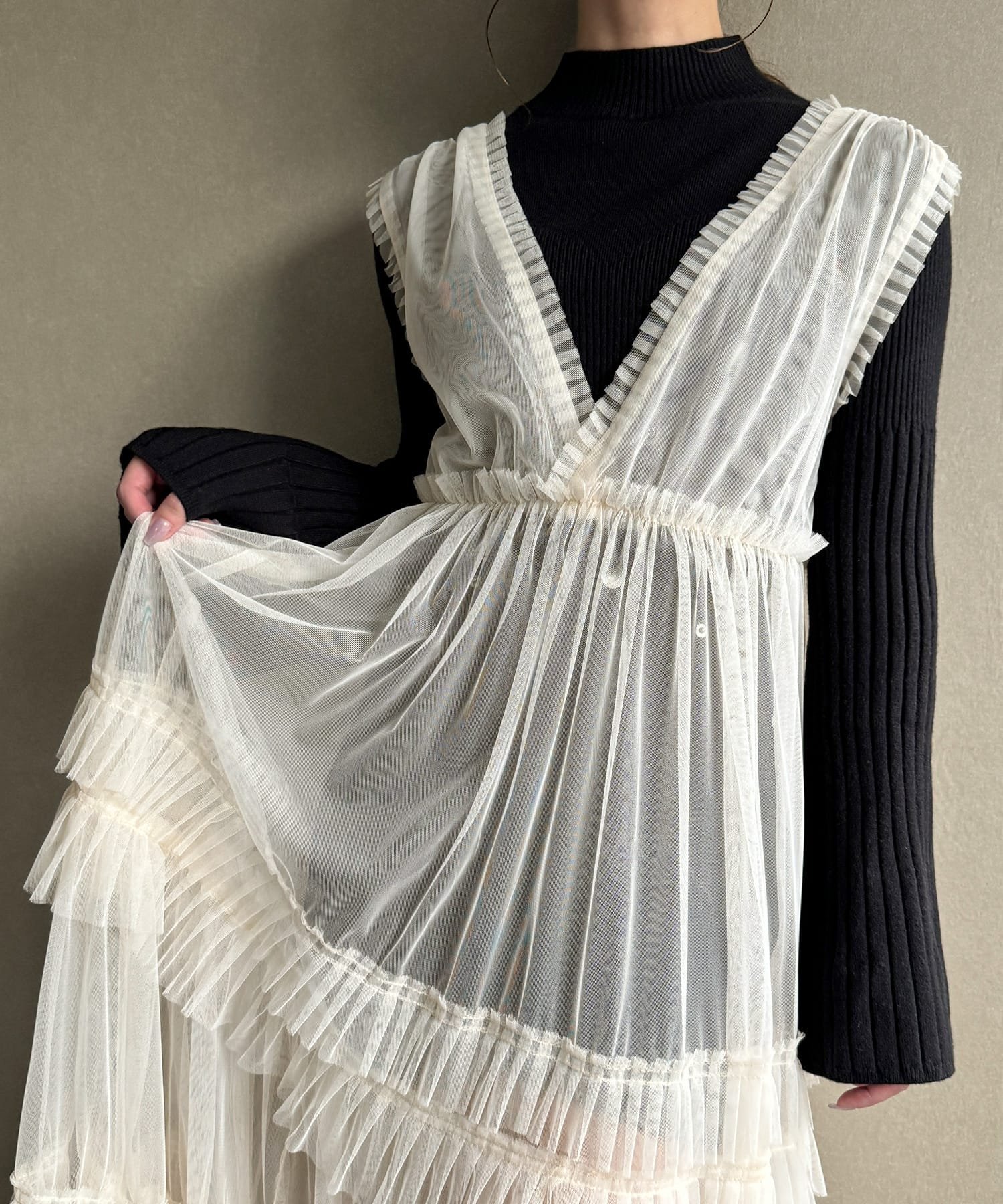 【ジュノア/JUNOAH】のチュールティアードワンピース インテリア・キッズ・メンズ・レディースファッション・服の通販 founy(ファニー) 　ファッション　Fashion　レディースファッション　Fashion for Women　ワンピース　Dresses　アイボリー|ID: prp329100004813519 ipo3291000000034949149