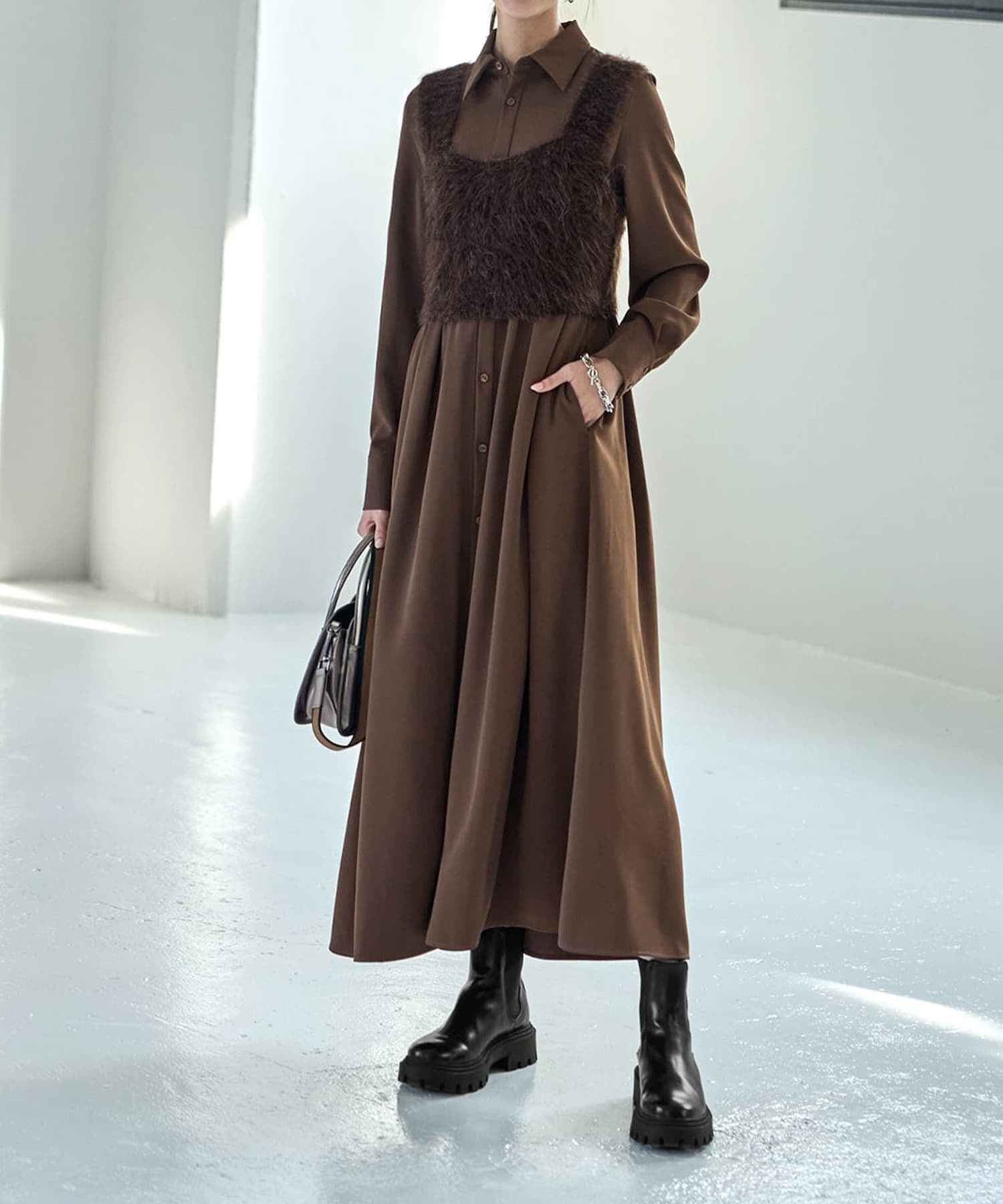 【スタイルデリ/STYLE DELI】のさらさらツイルロングシャツワンピース 人気、トレンドファッション・服の通販 founy(ファニー) 　ファッション　Fashion　レディースファッション　Fashion for Women　ワンピース　Dresses　シャツワンピース / 1枚で着映えコーデ　Shirt Dresses　インナー　Innerwear　くるぶし　Ankle-Length　ギャザー　Gathered, Ruffled　ショート　Short, Short Length　ジョーゼット　Georgette, Semi-Sheer Fabric　スニーカー　Sneakers, Trainers　スリット　Slit, Slit Detail　センター　Center, Center Line　ツイル　Twist, Twisted Detail　ドレープ　Drape, Draping Fabric　パーカー　Hoodie, Parka　パール　Pearl, Pearl Accent　フロント　Front, Front Design　ベスト　Vest, Waistcoat　ペチコート　Petticoat, Underskirt　ポケット　Pocket, Pocket Detail　ラグジュアリー　Luxury, Elegant　ループ　Loop, Loop Knit　ロング　Long, Long-Length　冬　Winter / This Winter　夏　Summer　 other-1|ID: prp329100004813534 ipo3291000000034949296