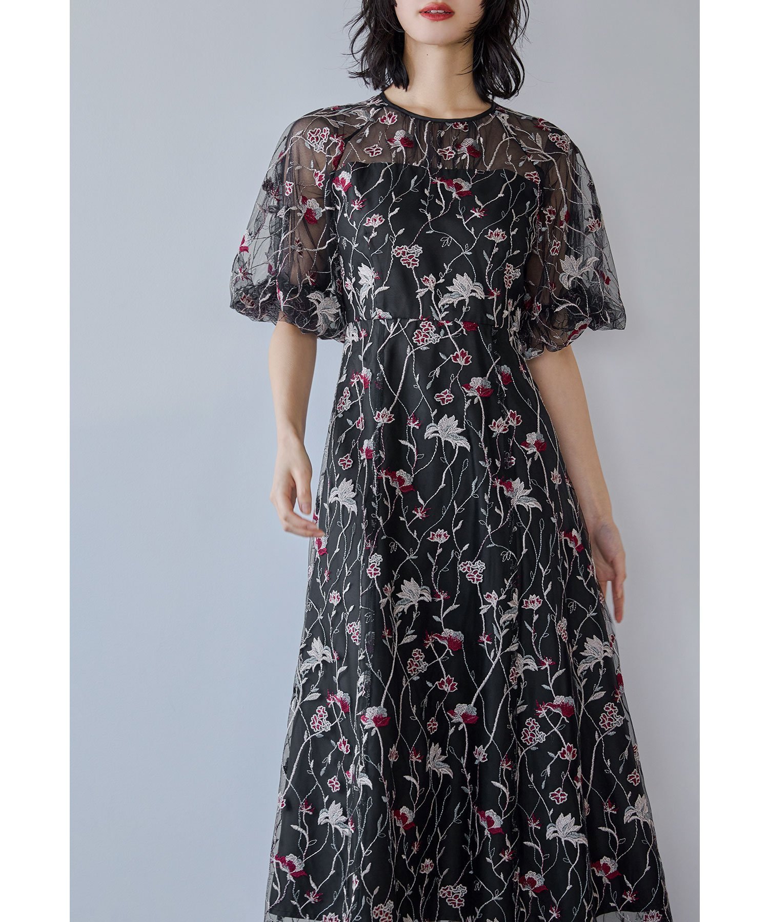 【ビーフラット/bflat】のフラワーエンブロイダリードレス パーティードレス オケージョンドレス 結婚式 二次会 インテリア・キッズ・メンズ・レディースファッション・服の通販 founy(ファニー) 　ファッション　Fashion　レディースファッション　Fashion for Women　ワンピース　Dresses　フォーマル・パーティードレス・結婚式用ドレス　Elegant & Casual Dresses　おすすめ　Recommended / Our Picks　スリーブ　Sleeve, Long Sleeve / Short Sleeve　チュール　Tulip, Tulip Motif　ドレス　Dress, One-Piece　フェミニン　Feminine, Girly　フラワー　Flower, Floral　フレア　Flare, Flared　二次会　After Party　披露宴　Wedding Reception　結婚式　Wedding　ブラック|ID: prp329100004813579 ipo3291000000034950188