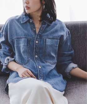 【ノーブル / スピック&スパン/NOBLE / Spick & Span】の《26SS先行 》フェードカラービッグポケットシャツ 人気、トレンドファッション・服の通販 founy(ファニー) ファッション Fashion レディースファッション Fashion for Women トップス・カットソー Cut & Sew Tops シャツ・ブラウス・オフィスカジュアル Elegant Blouses & Button-Ups 春 Spring 秋 Autumn キュプラ Cupro, Eco Fabric ショルダー Shoulder, Shoulder Strap ジャケット Jacket, Outerwear デニム Denim, Jeans Material パッチ Patch, Appliqué ポケット Pocket, Pocket Detail ヨーク Yoke, Yoke Design 2026年 2026 |ID:prp329100004813607