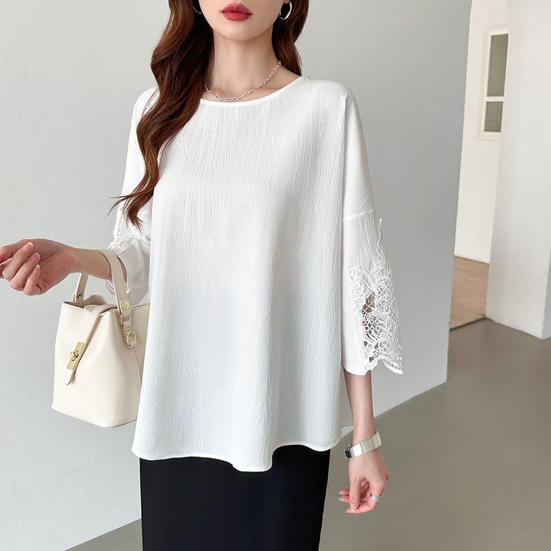 【ココモモ/COCOMOMO】の袖レースブラウス チュニックブラウス ゆったり体型カバー ブラウス 七分袖 人気、トレンドファッション・服の通販 founy(ファニー) 　ファッション　Fashion　レディースファッション　Fashion for Women　トップス・カットソー　Cut & Sew Tops　シャツ・ブラウス・オフィスカジュアル　Elegant Blouses & Button-Ups　エレガント 上品　Elegant　チュニック　Tunic, Long Top　レース　Lace, Lace Fabric　切替　Switching, Contrast Panel　透かし　Cut-Out, Lacework　 other-1|ID: prp329100004813633 ipo3291000000034951049