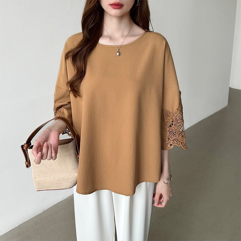 【ココモモ/COCOMOMO】の袖レースブラウス チュニックブラウス ゆったり体型カバー ブラウス 七分袖 インテリア・キッズ・メンズ・レディースファッション・服の通販 founy(ファニー) 　ファッション　Fashion　レディースファッション　Fashion for Women　トップス・カットソー　Cut & Sew Tops　シャツ・ブラウス・オフィスカジュアル　Elegant Blouses & Button-Ups　エレガント 上品　Elegant　チュニック　Tunic, Long Top　レース　Lace, Lace Fabric　切替　Switching, Contrast Panel　透かし　Cut-Out, Lacework　キャラメル|ID: prp329100004813633 ipo3291000000034951056