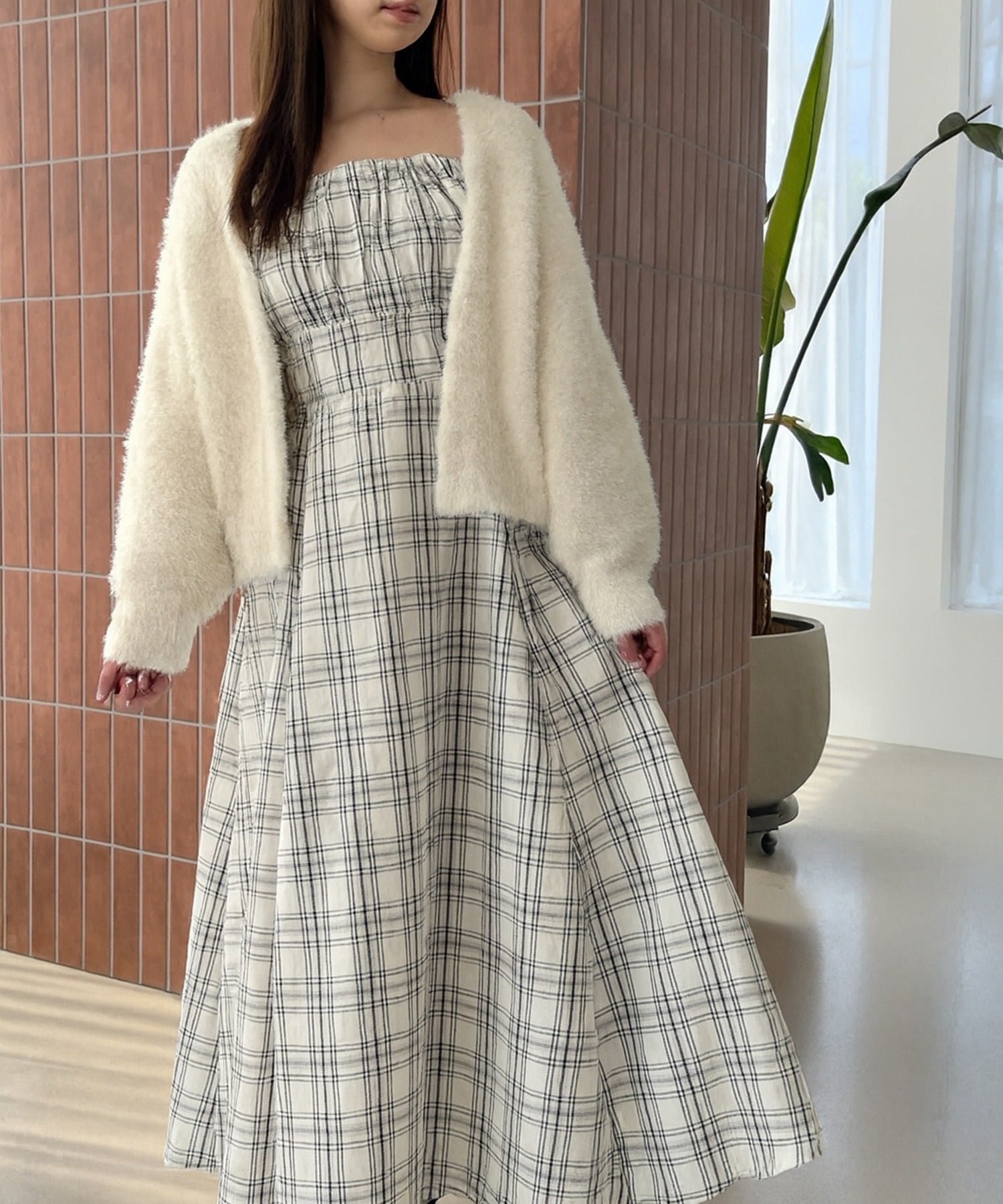 【ミッシュマッシュ/MISCH MASCH】のMM557410 2wayオフショルチェックフレアワンピース インテリア・キッズ・メンズ・レディースファッション・服の通販 founy(ファニー) 　ファッション　Fashion　レディースファッション　Fashion for Women　ワンピース　Dresses　カーディガン　Cardigan, Knitwear　ガーリー　Girly, Feminine Style　ジャケット　Jacket, Outerwear　チェック　Check, Plaid, Tartan　レース　Lace, Lace Fabric　ホワイト|ID: prp329100004813639 ipo3291000000034951125