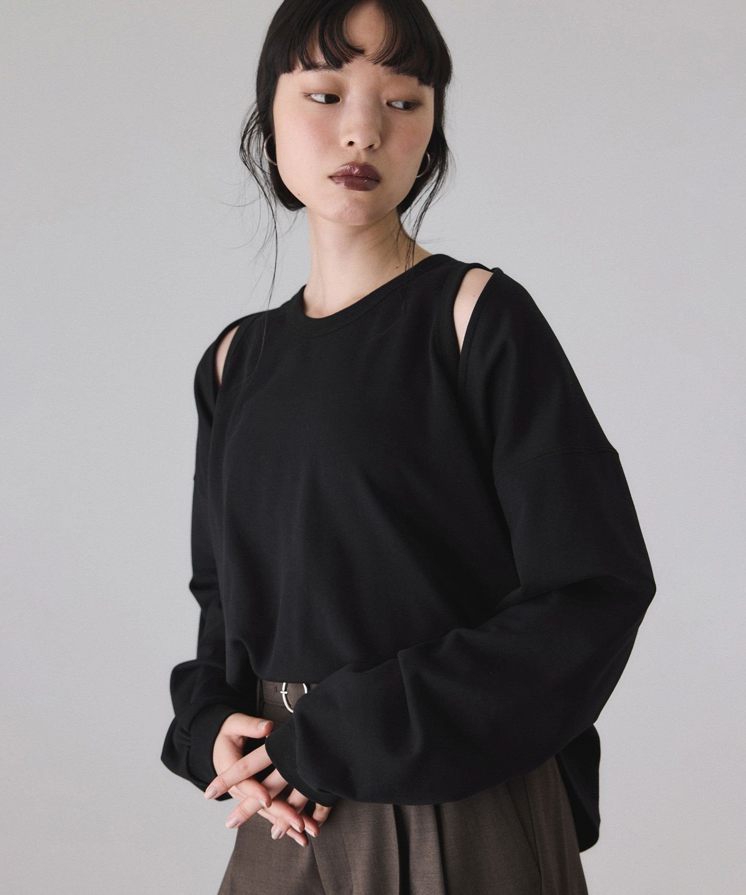 【アダム エ ロペ/ADAM ET ROPE'】のカスタマイズスリーブミニ裏毛トップス インテリア・キッズ・メンズ・レディースファッション・服の通販 founy(ファニー) 　ファッション　Fashion　レディースファッション　Fashion for Women　トップス・カットソー　Cut & Sew Tops　ショート　Short, Short Length　スラックス　Slacks, Dress Pants　タイトスカート　Pencil Skirt, Tight Skirt　デニム　Denim, Jeans Material　ドッキング　Docking, Mixed Material　ノースリーブ　Sleeveless, No-Sleeve　ボレロ　Bolero, Short Cardigan　ポケット　Pocket, Pocket Detail　ロング　Long, Long-Length　A/W・秋冬　Autumn/Winter　2026年　2026　ブラック(01)|ID: prp329100004813645 ipo3291000000034951244