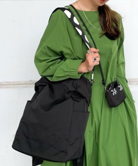 【イア パピヨネ/ear PAPILLONNER】の柄ワイドテープリュック ショルダーバッグ 人気、トレンドファッション・服の通販 founy(ファニー) ファッション Fashion レディースファッション Fashion for Women バッグ Bags おすすめ Recommended / Our Picks ショルダー Shoulder, Shoulder Strap シンプル Simple, Minimal ベーシック Basic, Essential ポケット Pocket, Pocket Detail リュック Backpack, Rucksack ワイド Wide, Wide Fit 旅行 Travel ビジネス 仕事 通勤 Business / Work / Commuting |ID:prp329100004813912