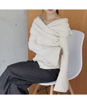 【ゼヴォン/Thevon】の【Yuna企画】クロスネック2WAYカットソー 人気、トレンドファッション・服の通販 founy(ファニー) ファッション Fashion レディースファッション Fashion for Women トップス・カットソー Cut & Sew Tops カットソー・ベーシックTシャツ Cut-and-Sewn Tops / Stretch Tees & Basics インナー Innerwear カットソー Cut and Sewn Top チャーム Charm, Pendant トレンド Trend, Trending Now フレア Flare, Flared プレート Plate, Dish リボン Ribbon, Bow A/W・秋冬 Autumn/Winter 再入荷 Restock / Back in Stock おすすめ Recommended / Our Picks エレガント 上品 Elegant 2025年 2025 2025-2026秋冬・A/W Autumn/Winter 2025–26 AW25–26 |ID:prp329100004813934