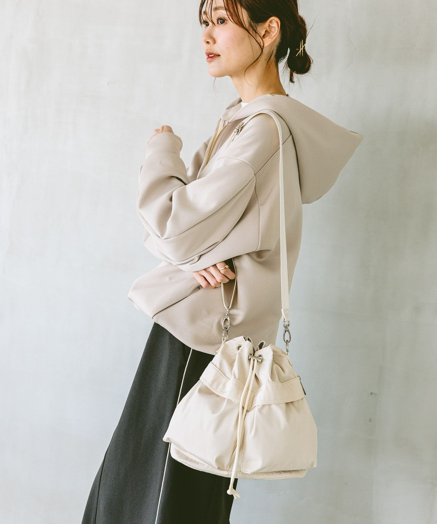 【グローバルワーク/GLOBAL WORK】の撥水軽量2WAYバッグ/137590 インテリア・キッズ・メンズ・レディースファッション・服の通販 founy(ファニー) 　ファッション　Fashion　レディースファッション　Fashion for Women　アニマル　Animal Print　ショルダー　Shoulder, Shoulder Strap　トレンド　Trend, Trending Now　ポケット　Pocket, Pocket Detail　メタル　Metal, Metal Parts　巾着　Drawstring Bag, Kinchaku　財布　Wallet, Purse　軽量　Lightweight, Ultra Light　アイボリー08|ID: prp329100004814013 ipo3291000000034962197