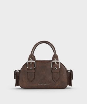 【チャールズ アンド キース/CHARLES & KEITH】のBlaise ブレイス バックルストラップ サイドポケットボウリングバッグ 人気、トレンドファッション・服の通販 founy(ファニー) ファッション Fashion レディースファッション Fashion for Women バッグ Bags おすすめ Recommended / Our Picks クール Cool, Chic コンパクト Compact, Small Size テクスチャー Texture, Textured Fabric ポケット Pocket, Pocket Detail |ID:prp329100004814021