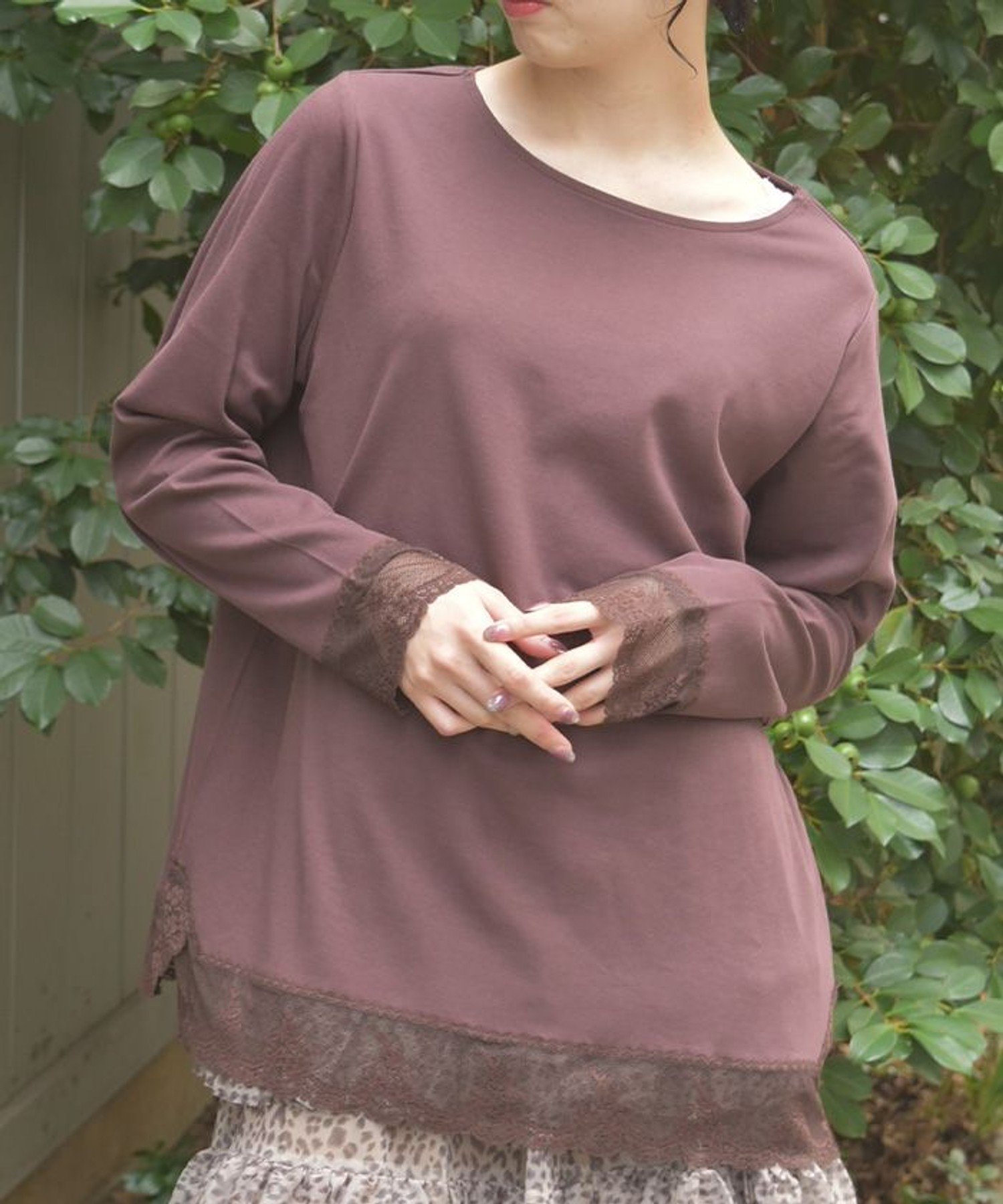 【アクシーズファム/axes femme】のレース使ロングTシャツ 人気、トレンドファッション・服の通販 founy(ファニー) 　ファッション　Fashion　レディースファッション　Fashion for Women　トップス・カットソー　Cut & Sew Tops　シャツ・ブラウス・オフィスカジュアル　Elegant Blouses & Button-Ups　ロングTシャツ・Tシャツ　Longline T-Shirts & Tees　おすすめ　Recommended / Our Picks　インナー　Innerwear　シンプル　Simple, Minimal　ストレッチ　Stretch, Stretchy Fabric　デニム　Denim, Jeans Material　フィット　Fit, Slim Fit　フェミニン　Feminine, Girly　ベスト　Vest, Waistcoat　レース　Lace, Lace Fabric　ロング　Long, Long-Length　 other-1|ID: prp329100004814059 ipo3291000000034962579