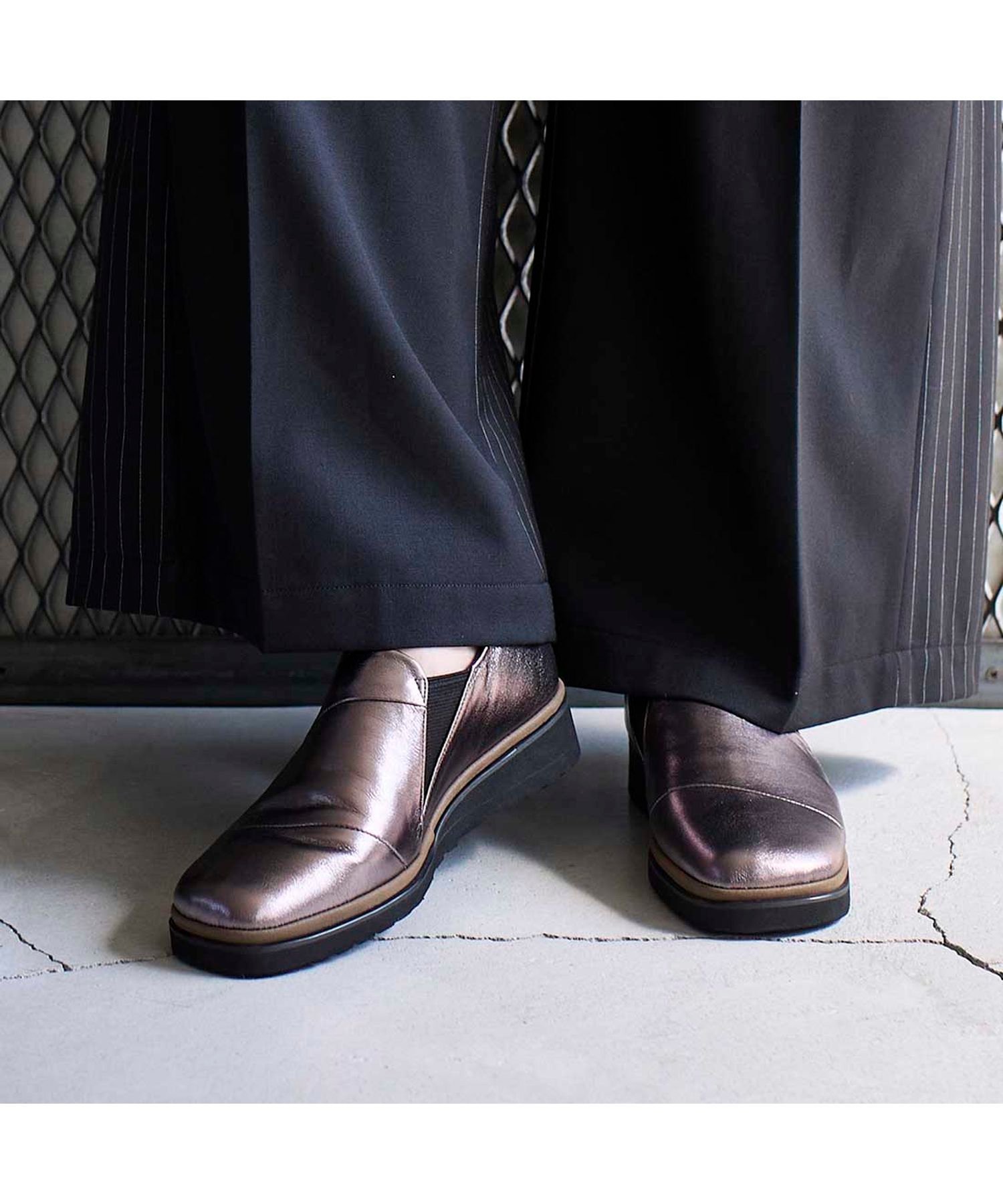 【モード エ ジャコモ/MODE ET JACOMO】のスクエアトゥ切り替えスリッポン インテリア・キッズ・メンズ・レディースファッション・服の通販 founy(ファニー) 　ファッション　Fashion　レディースファッション　Fashion for Women　インナー　Innerwear　クッション　Cushion, Throw Pillow　シンプル　Simple, Minimal　スリッポン　Slip-On, Loafer　バイアス　Bias, Diagonal Cut　フォルム　Silhouette, Form　エレガント 上品　Elegant　定番　Standard, Basic Item　軽量　Lightweight, Ultra Light　GYM|ID: prp329100004814065 ipo3291000000034962634