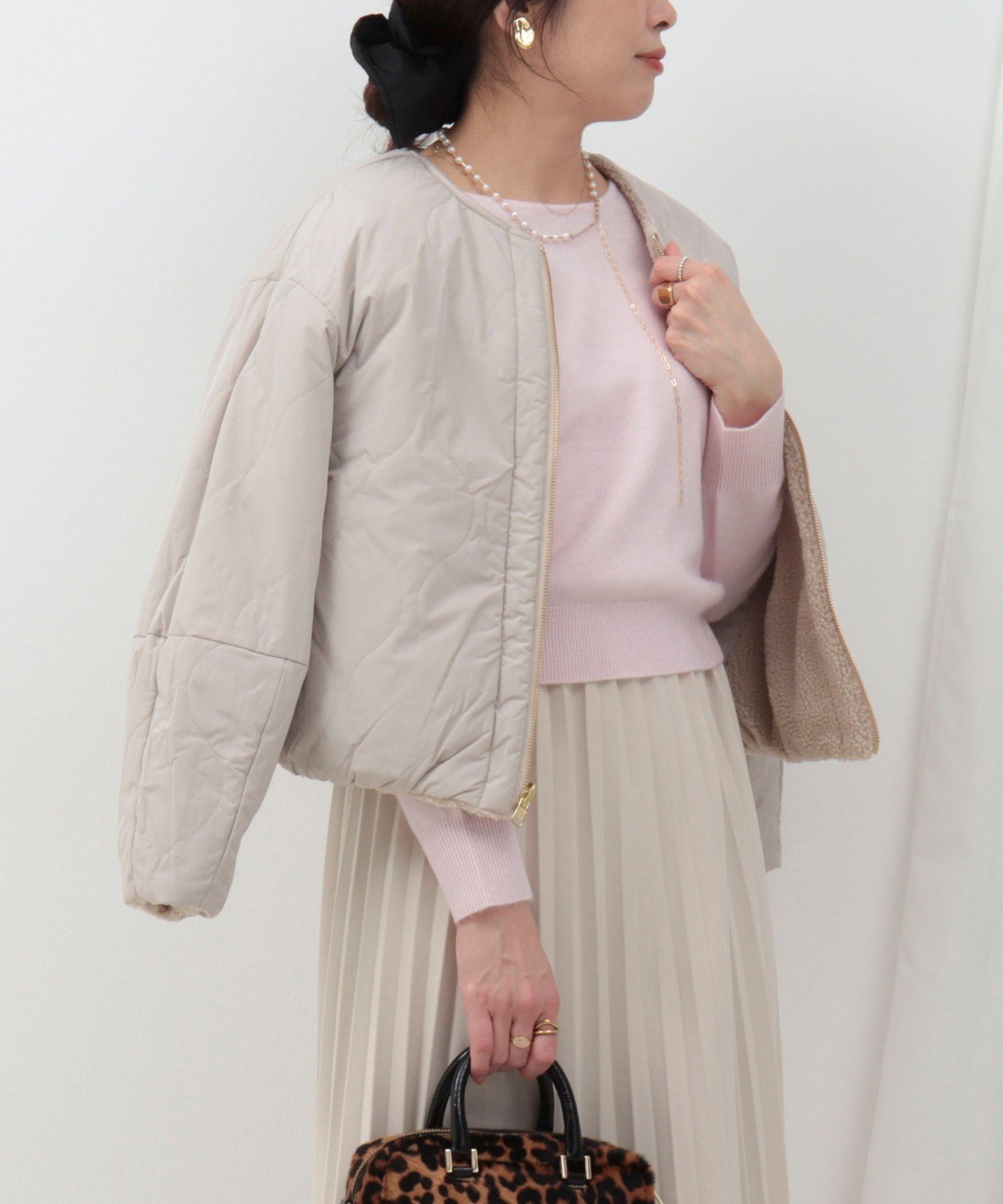 【ノーリーズ/NOLLEY'S】のタフタ×ボアリバーシブルブルゾン インテリア・キッズ・メンズ・レディースファッション・服の通販 founy(ファニー) 　ファッション　Fashion　レディースファッション　Fashion for Women　アウター　Coat / Outerwear Collection　ブルゾンジャケット・スポーティアウター　Blouson Jackets　キルティング　Quilted, Quilting　コンパクト　Compact, Small Size　タフタ　Taffeta, Structured Fabric　リバーシブル　Reversible, Two-Sided　冬　Winter / This Winter　アウトレット　Outlet / Clearance　おすすめ　Recommended / Our Picks　エレガント 上品　Elegant　2025年　2025　2025-2026秋冬・A/W　Autumn/Winter 2025–26 AW25–26　ベージュ|ID: prp329100004814166 ipo3291000000034963737