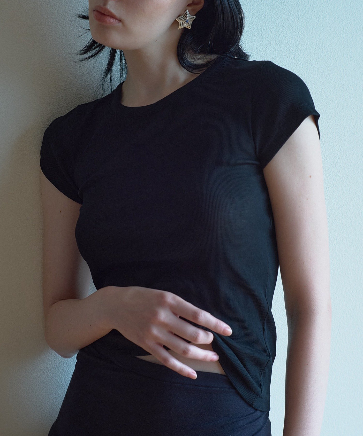 【セットアップセブン/SETUP7】のIRIS47/ comfy short tops/Tシャツ/カットソー 人気、トレンドファッション・服の通販 founy(ファニー) 　ファッション　Fashion　レディースファッション　Fashion for Women　トップス・カットソー　Cut & Sew Tops　シャツ・ブラウス・オフィスカジュアル　Elegant Blouses & Button-Ups　ロングTシャツ・Tシャツ　Longline T-Shirts & Tees　カットソー・ベーシックTシャツ　Cut-and-Sewn Tops / Stretch Tees & Basics　アクセサリー　Fashion Accessories　エレガント 上品　Elegant　カットソー　Cut and Sewn Top　ジュエリー　Jewelry, Accessories　モダン　Modern, Contemporary　モノトーン　Monotone, Black and White　再入荷　Restock / Back in Stock　おすすめ　Recommended / Our Picks　日本製　Made In Japan　 other-1|ID: prp329100004814218 ipo3291000000034964161