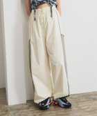 【ビームス ウイメン/BEAMS】のレース キリカエ トラックパンツ 人気、トレンドファッション・服の通販 founy(ファニー) ファッション Fashion レディースファッション Fashion for Women パンツ Pants & Trousers 今季 This Season, Current Season スウェット / スエット Sweatshirt, Sweatwear スニーカー Sneakers, Trainers スポーティ Sporty, Casual Athletic ドッキング Docking, Mixed Material ドローコード Drawcord, Drawstring Cord フィット Fit, Slim Fit リラックス Relax, Relaxed Fit レース Lace, Lace Fabric thumbnail OFF_WHITE|ID: prp329100004814289 ipo3291000000034964874