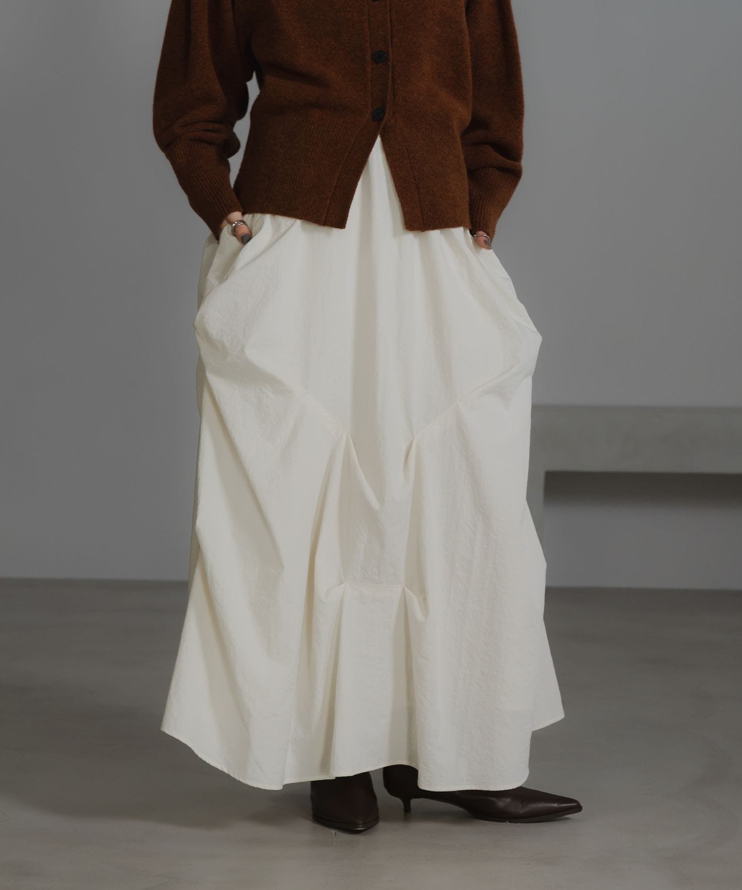 【ローリーズファーム/LOWRYS FARM】のタックボリュームスカート 人気、トレンドファッション・服の通販 founy(ファニー) 　ファッション　Fashion　レディースファッション　Fashion for Women　スカート　Skirts　おすすめ　Recommended / Our Picks　シンプル　Simple, Minimal　ドレープ　Drape, Draping Fabric　ヴィンテージ　Vintage Style　 other-1|ID: prp329100004814309 ipo3291000000034964977