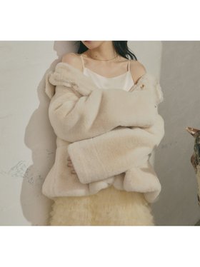 【オル/Olu】のフラッフィーラウンドカラーペプラムファーコート 人気、トレンドファッション・服の通販 founy(ファニー) ファッション Fashion レディースファッション Fashion for Women アウター Coat / Outerwear Collection コート・ロングコート・ピーコート Long Coats, Peacoats & More バランス Balance, Style Balance ペプラム Peplum, Flared Hem メタル Metal, Metal Parts ラウンド Round, Round Neck エレガント 上品 Elegant 人気 Popular, Best Seller 冬 Winter / This Winter 定番 Standard, Basic Item |ID:prp329100004814338