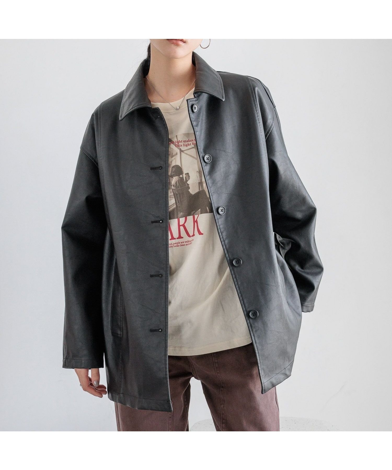 【ローリーズファーム/LOWRYS FARM】のレザーカバーオール インテリア・キッズ・メンズ・レディースファッション・服の通販 founy(ファニー) 　ファッション　Fashion　レディースファッション　Fashion for Women　おすすめ　Recommended / Our Picks　スウェット / スエット　Sweatshirt, Sweatwear　トレンド　Trend, Trending Now　パーカー　Hoodie, Parka　ビンテージ　Vintage, Retro Style　フェイクレザー　Faux Leather, PU Leather　ミドル　Middle Length, Mid Height　リラックス　Relax, Relaxed Fit　春　Spring　秋　Autumn　ブラック09|ID: prp329100004814348 ipo3291000000034965272