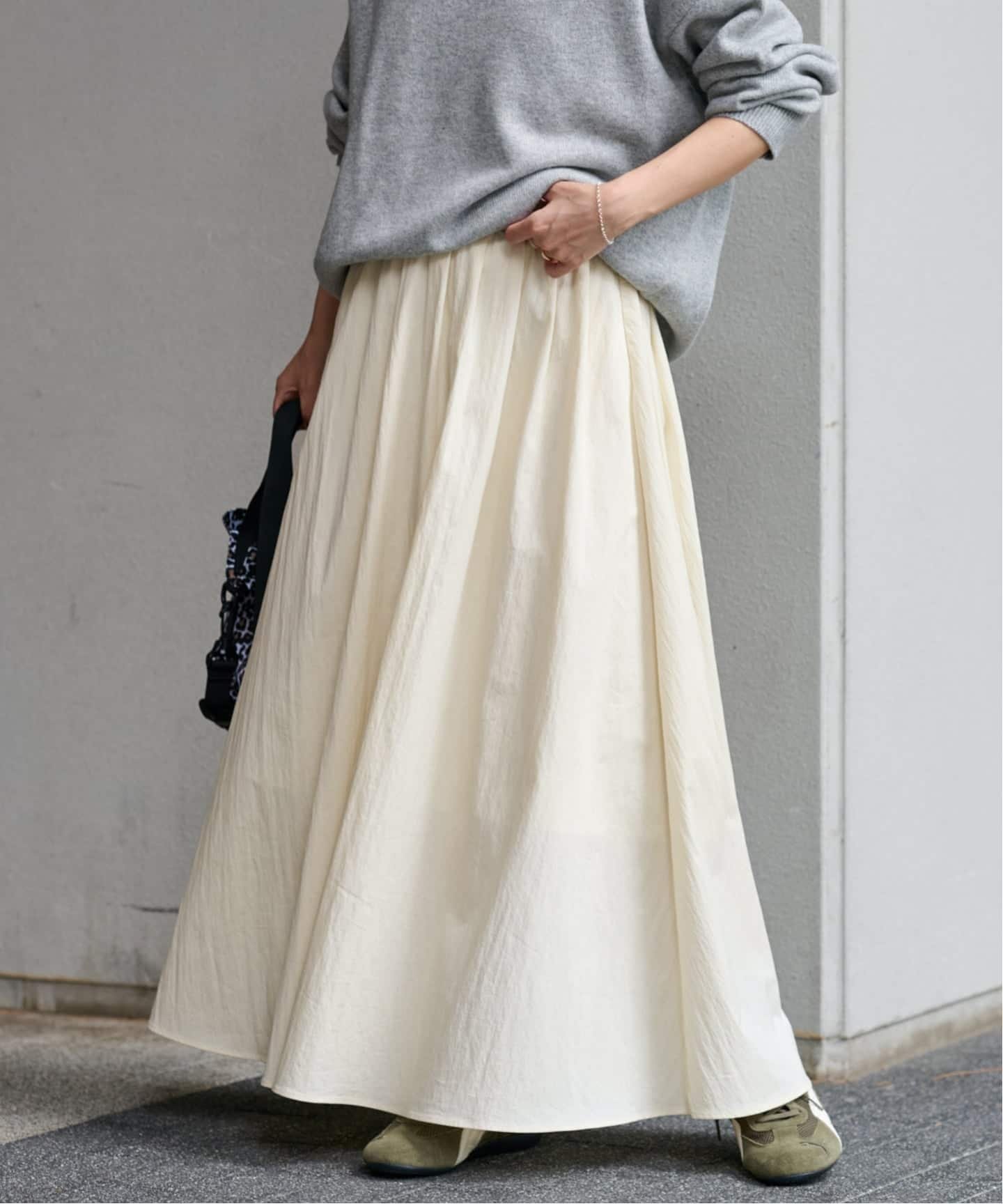 【ジャーナルスタンダード レリューム/JOURNAL STANDARD relume】の《WEB限定追加》ギャザーフレアスカート インテリア・キッズ・メンズ・レディースファッション・服の通販 founy(ファニー) 　ファッション　Fashion　レディースファッション　Fashion for Women　スカート　Skirts　Aライン・フレアスカート　A-Line & Flared Skirts　2025年　2025　2025-2026秋冬・A/W　Autumn/Winter 2025–26 AW25–26　ギャザー　Gathered, Ruffled　シンプル　Simple, Minimal　フロント　Front, Front Design　ポケット　Pocket, Pocket Detail　ナチュラル|ID: prp329100004814372 ipo3291000000034965607