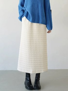 【ドゥーベル/Doux Belle】のスリット入りキルティングスカート レディース スカート 人気、トレンドファッション・服の通販 founy(ファニー) ファッション Fashion レディースファッション Fashion for Women スカート Skirts キルティング Quilted, Quilting シンプル Simple, Minimal スリット Slit, Slit Detail フィット Fit, Slim Fit 冬 Winter / This Winter 秋 Autumn A/W・秋冬 Autumn/Winter |ID:prp329100004814398