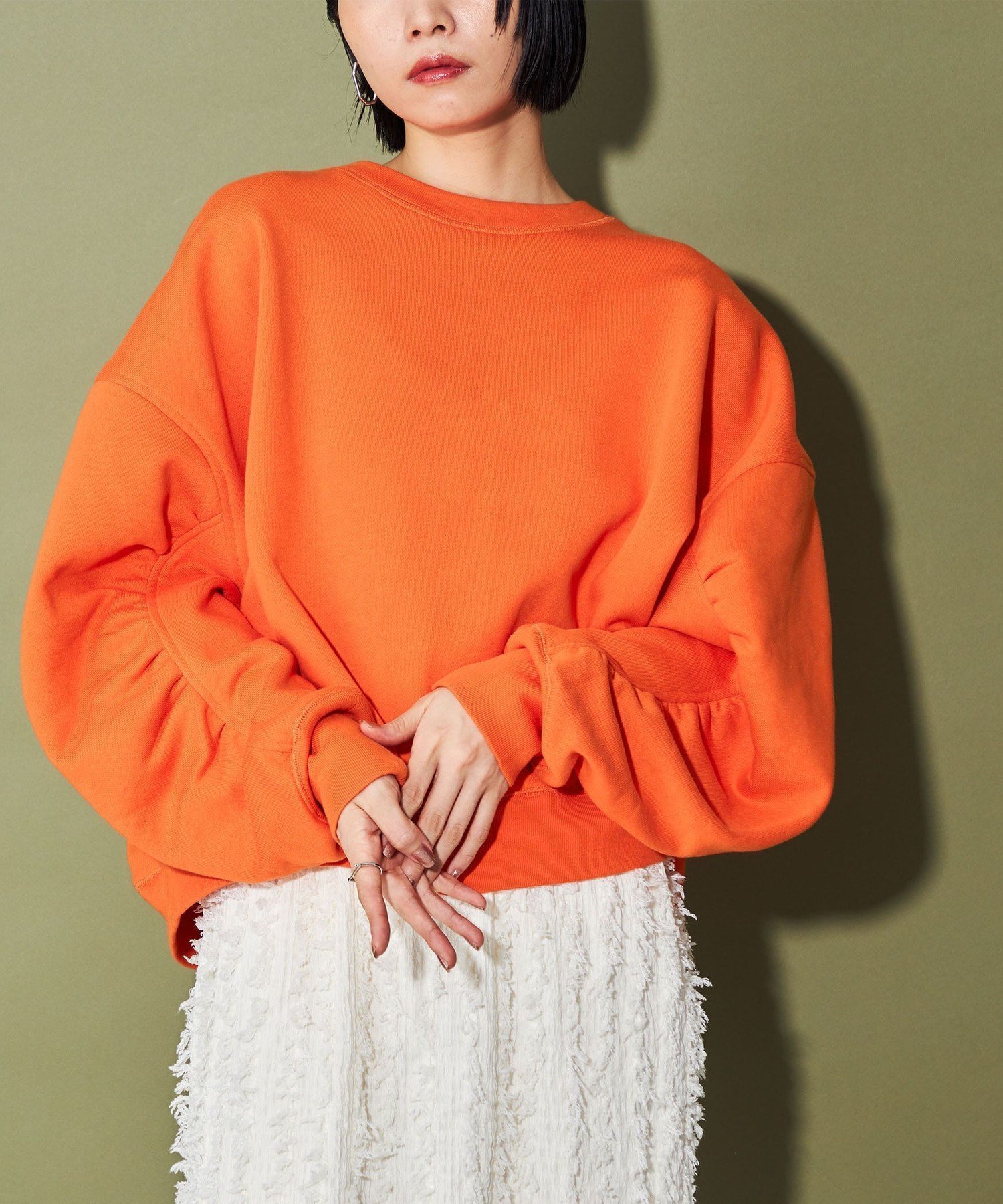 【シテン/CITEN】のCITEN ソデギャザーユルスウェット インテリア・キッズ・メンズ・レディースファッション・服の通販 founy(ファニー) 　ファッション　Fashion　レディースファッション　Fashion for Women　トップス・カットソー　Cut & Sew Tops　レディースパーカー・カジュアルフーディー　Casual Hoodies & Sweatshirts　スウェット・クルーネックトップス　Sweatshirts & Crewnecks / Relaxed Fit Sweat Tops　ギャザー　Gathered, Ruffled　ショルダー　Shoulder, Shoulder Strap　スウェット / スエット　Sweatshirt, Sweatwear　ドロップ　Drop Shoulder, Dropped Style　フィット　Fit, Slim Fit　ベーシック　Basic, Essential　A/W・秋冬　Autumn/Winter　ORANGE|ID: prp329100004814435 ipo3291000000034966151