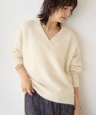 【リヴドロワ/RIVE DROITE】の【華やかな印象に】ヘアリーヤーン深Vネックニット 人気、トレンドファッション・服の通販 founy(ファニー) ファッション Fashion レディースファッション Fashion for Women トップス・カットソー Cut & Sew Tops ニット Knit Tops & Sweaters Vネックトップス V-Neck Tops / V-Cut Neckline Shirts 再入荷 Restock / Back in Stock おすすめ Recommended / Our Picks thumbnail オフホワイト|ID: prp329100004814451 ipo3291000000034966360