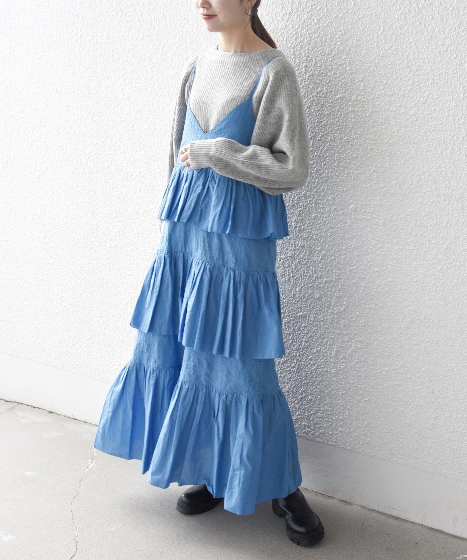 【シップス フォー ウィメン/SHIPS】のbon_meur 洗濯機可能 ロゴ エンブロイダリー ティアード キャミ ワンピース インテリア・キッズ・メンズ・レディースファッション・服の通販 founy(ファニー) 　ファッション　Fashion　レディースファッション　Fashion for Women　ワンピース　Dresses　キャミソールワンピース　Camisole Dresses　インド　Indian Textile　エンブロイダリー　Embroidery Design　キャミ　Camisole, Cami Top　キャミソール　Camisole, Spaghetti Strap Top　シアー　Sheer, See-Through　シューズ　Shoes, Footwear　ティアード　Tiered, Tiered Style　バランス　Balance, Style Balance　フラット　Flat, Flat Shoes　フリル　Frill, Ruffle　ペチコート　Petticoat, Underskirt　無地　Plain, Solid Color　2025年　2025　2025-2026秋冬・A/W　Autumn/Winter 2025–26 AW25–26　ブルー|ID: prp329100004814513 ipo3291000000034967492