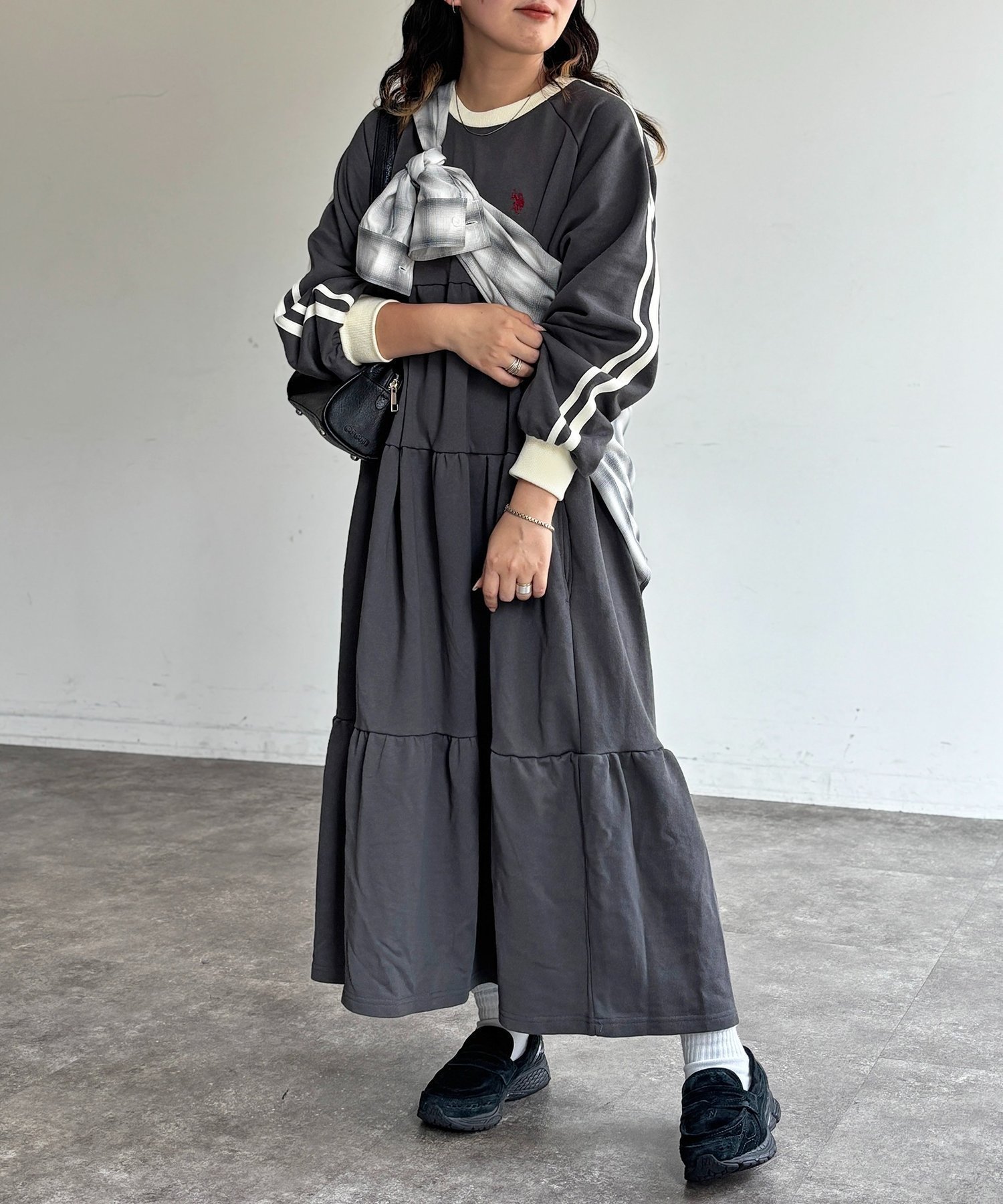 【シーピーシーエム/CPCM】の【U.S. POLO ASSN.】裏毛ティアードワンピース インテリア・キッズ・メンズ・レディースファッション・服の通販 founy(ファニー) 　ファッション　Fashion　レディースファッション　Fashion for Women　ワンピース　Dresses　イタリア　Italy　腕時計　Wristwatch　ガーリー　Girly, Feminine Style　コレクション　Collection, Seasonal Line　スニーカー　Sneakers, Trainers　スポーティ　Sporty, Casual Athletic　ティアード　Tiered, Tiered Style　ティアードワンピース　Tiered Dress, Flared Dress　デニム　Denim, Jeans Material　トレンド　Trend, Trending Now　ベスト　Vest, Waistcoat　メンズ　Men's, Menswear　チャコールグレー|ID: prp329100004814532 ipo3291000000034967718