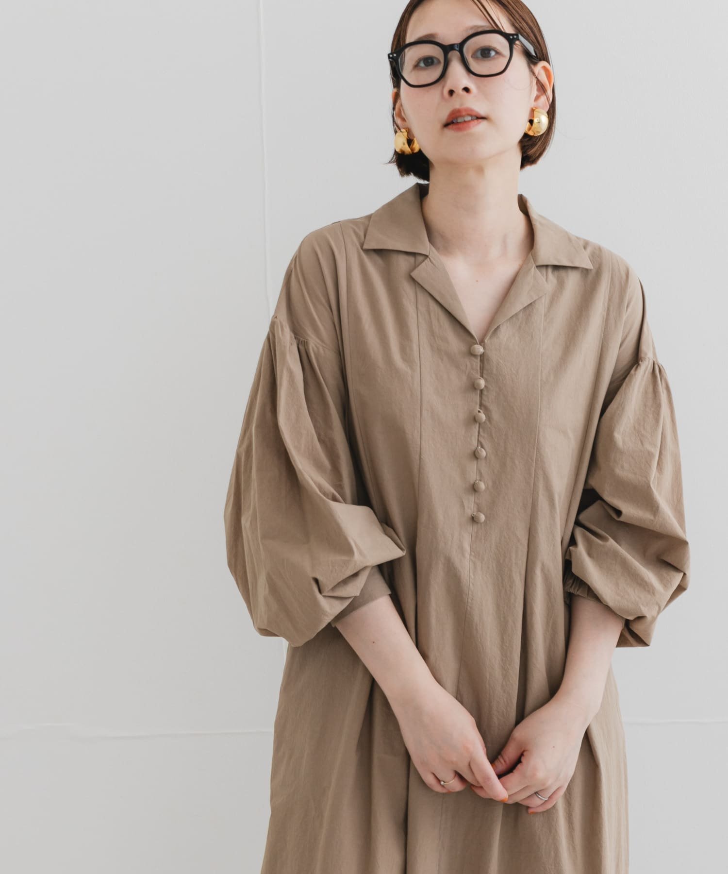 【アーバンリサーチ ロッソ/URBAN RESEARCH ROSSO】のF by ROSSO オープンカラーワンピース 人気、トレンドファッション・服の通販 founy(ファニー) 　ファッション　Fashion　レディースファッション　Fashion for Women　ワンピース　Dresses　2025年　2025　2025-2026秋冬・A/W　Autumn/Winter 2025–26 AW25–26　冬　Winter / This Winter　ギャザー　Gathered, Ruffled　シューズ　Shoes, Footwear　シンプル　Simple, Minimal　スニーカー　Sneakers, Trainers　スリーブ　Sleeve, Long Sleeve / Short Sleeve　フラット　Flat, Flat Shoes　A/W・秋冬　Autumn/Winter　 other-1|ID: prp329100004814539 ipo3291000000034967788