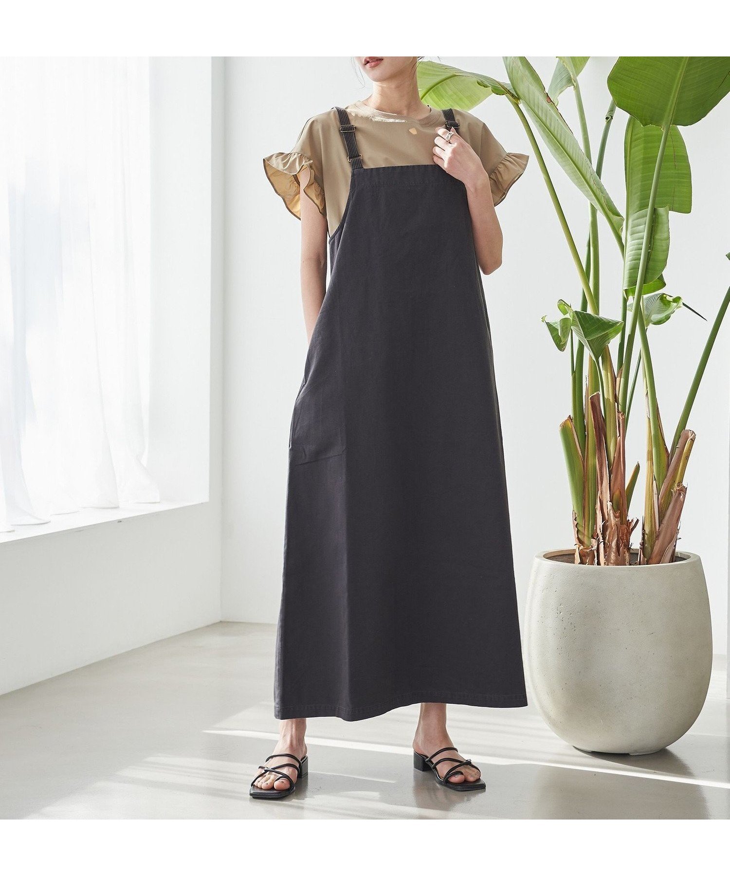 【コーエン/COEN】の【WEB限定】Dickies(ディッキーズ)別注サイドジップジャンパースカート インテリア・キッズ・メンズ・レディースファッション・服の通販 founy(ファニー) 　ファッション　Fashion　レディースファッション　Fashion for Women　スカート　Skirts　ギャザー　Gathered, Ruffled　サイドジップ　Side Zip, Side Zipper　ジップ　Zip, Zipper　ジャンスカ　Jumper Skirt, Pinafore Dress　ベーシック　Basic, Essential　ポケット　Pocket, Pocket Detail　別注　Limited Edition, Custom Order　ワンポイント　One Point, Statement Accent　ワーク　Workwear, Utility Style　BLACK|ID: prp329100004814541 ipo3291000000034967846