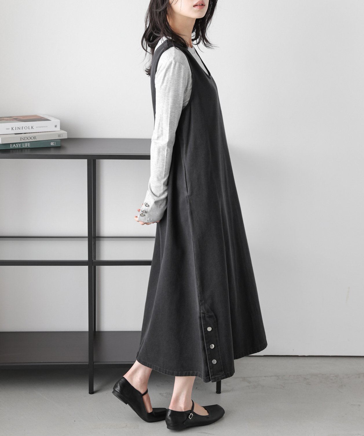 【ラジュール/Lajour】のデニムジャンパースカート インテリア・キッズ・メンズ・レディースファッション・服の通販 founy(ファニー) 　ファッション　Fashion　レディースファッション　Fashion for Women　スカート　Skirts　インナー　Innerwear　シンプル　Simple, Minimal　デニム　Denim, Jeans Material　フロント　Front, Front Design　エレガント 上品　Elegant　ブラック|ID: prp329100004814546 ipo3291000000034967951