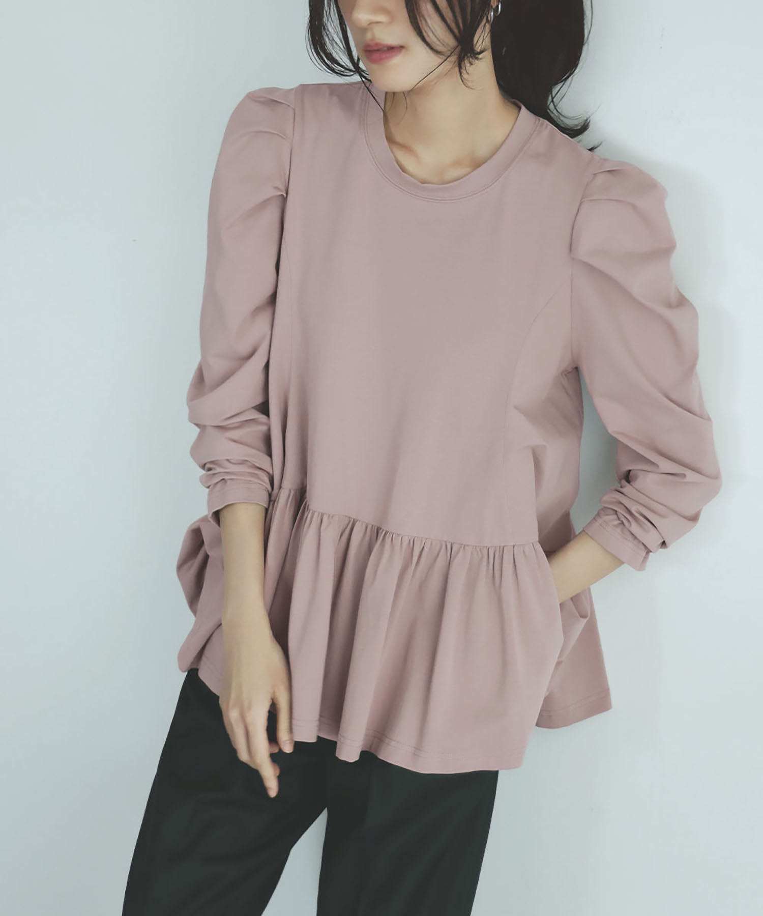 【ガール/GIRL】のギャザースリーブペプラムトップス インテリア・キッズ・メンズ・レディースファッション・服の通販 founy(ファニー) 　ファッション　Fashion　レディースファッション　Fashion for Women　トップス・カットソー　Cut & Sew Tops　アクセサリー　Fashion Accessories　カットソー　Cut and Sewn Top　スリーブ　Sleeve, Long Sleeve / Short Sleeve　フレア　Flare, Flared　再入荷　Restock / Back in Stock　おすすめ　Recommended / Our Picks　エレガント 上品　Elegant　PK|ID: prp329100004814564 ipo3291000000034968136