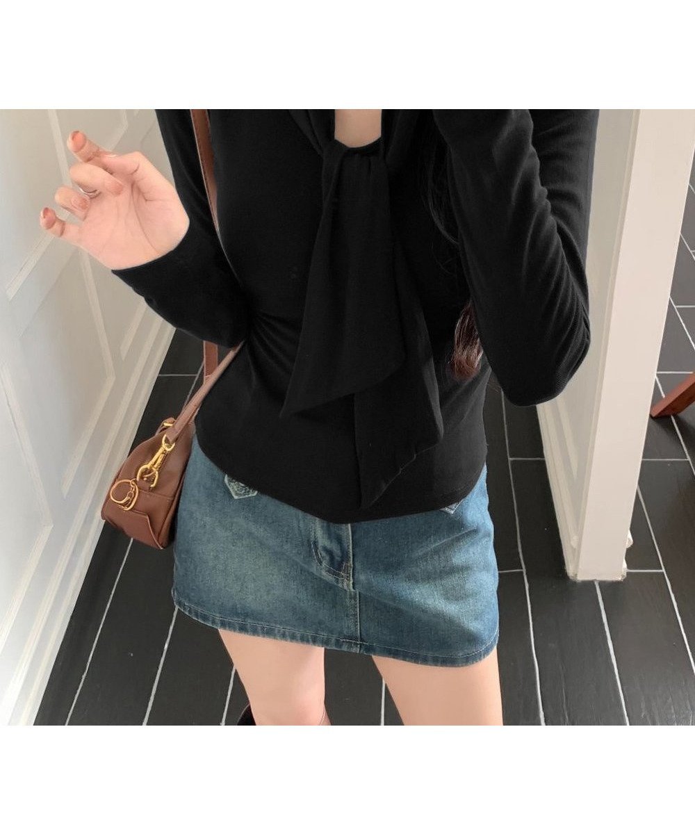 【ミニミニストア/miniministore】のリボンタイ付きトップス ボウタイtシャツ インテリア・キッズ・メンズ・レディースファッション・服の通販 founy(ファニー) 　ファッション　Fashion　レディースファッション　Fashion for Women　トップス・カットソー　Cut & Sew Tops　シャツ・ブラウス・オフィスカジュアル　Elegant Blouses & Button-Ups　ロングTシャツ・Tシャツ　Longline T-Shirts & Tees　インナー　Innerwear　カットソー　Cut and Sewn Top　ストレッチ　Stretch, Stretchy Fabric　タイトスカート　Pencil Skirt, Tight Skirt　リボン　Ribbon, Bow　無地　Plain, Solid Color　秋　Autumn　A/W・秋冬　Autumn/Winter　ビジネス 仕事 通勤　Business / Work / Commuting　長袖　Long Sleeve, Full Sleeve　ブラック|ID: prp329100004814602 ipo3291000000034968352