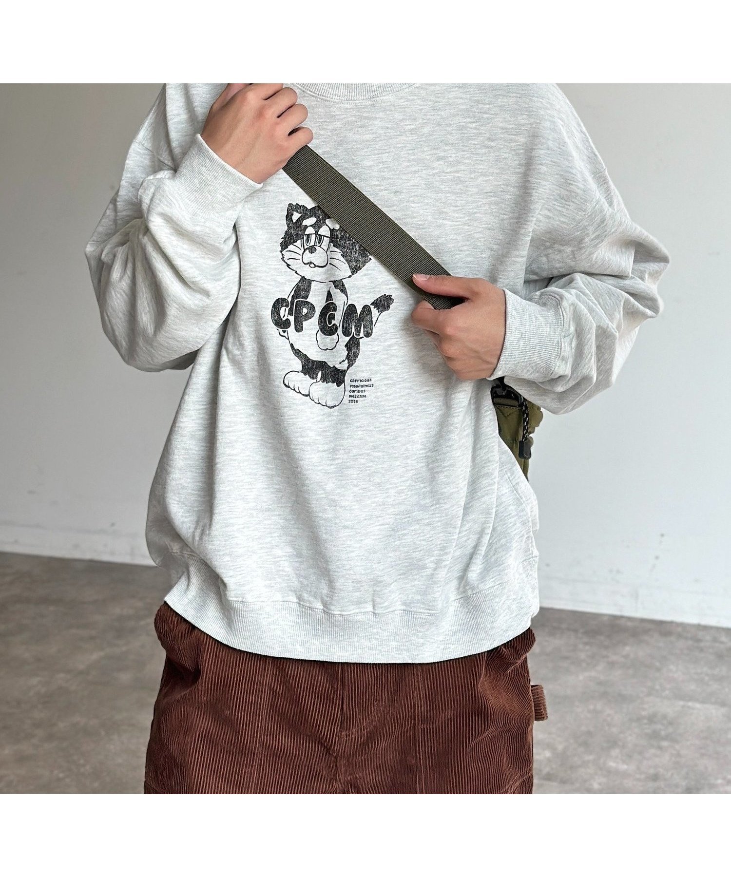 【シーピーシーエム/CPCM】の【ANYMAL】マスコットキャラスウェット インテリア・キッズ・メンズ・レディースファッション・服の通販 founy(ファニー) 　ファッション　Fashion　レディースファッション　Fashion for Women　トップス・カットソー　Cut & Sew Tops　レディースパーカー・カジュアルフーディー　Casual Hoodies & Sweatshirts　スウェット・クルーネックトップス　Sweatshirts & Crewnecks / Relaxed Fit Sweat Tops　ガーリー　Girly, Feminine Style　キャラクター　Character, Licensed Characters　スウェット / スエット　Sweatshirt, Sweatwear　チュニック　Tunic, Long Top　ネコ　Cat, Feline Motif　ブルゾン　Blouson, Bomber Jacket　ミリタリー　Military, Army Style　ライナー　Liner, Inner Layer　おすすめ　Recommended / Our Picks　アイボリー|ID: prp329100004814610 ipo3291000000034968414