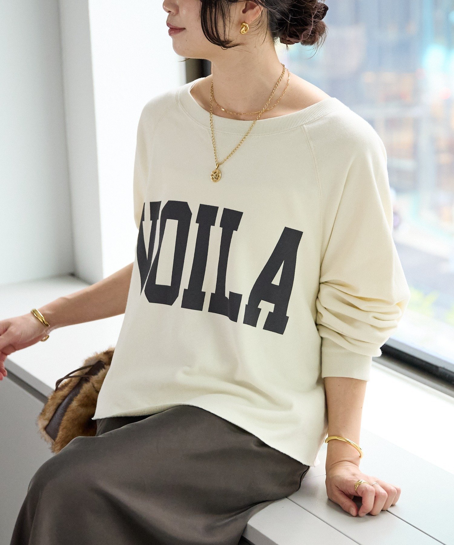 【リヴドロワ/RIVE DROITE】の【新色追加/Yossshiiii企画】ワイドロゴカットオフスエット インテリア・キッズ・メンズ・レディースファッション・服の通販 founy(ファニー) 　ファッション　Fashion　レディースファッション　Fashion for Women　インナー　Innerwear　春　Spring　秋　Autumn　グラフィック　Graphic, Graphic Design　コラボ　Collaboration, Collab　今季　This Season, Current Season　スウェット / スエット　Sweatshirt, Sweatwear　タートル　Turtleneck, Turtle Collar　ダウン　Down, Puffer　人気　Popular, Best Seller　ロング　Long, Long-Length　冬　Winter / This Winter　A/W・秋冬　Autumn/Winter　再入荷　Restock / Back in Stock　おすすめ　Recommended / Our Picks　夏　Summer　エクリュ|ID: prp329100004814613 ipo3291000000034968453