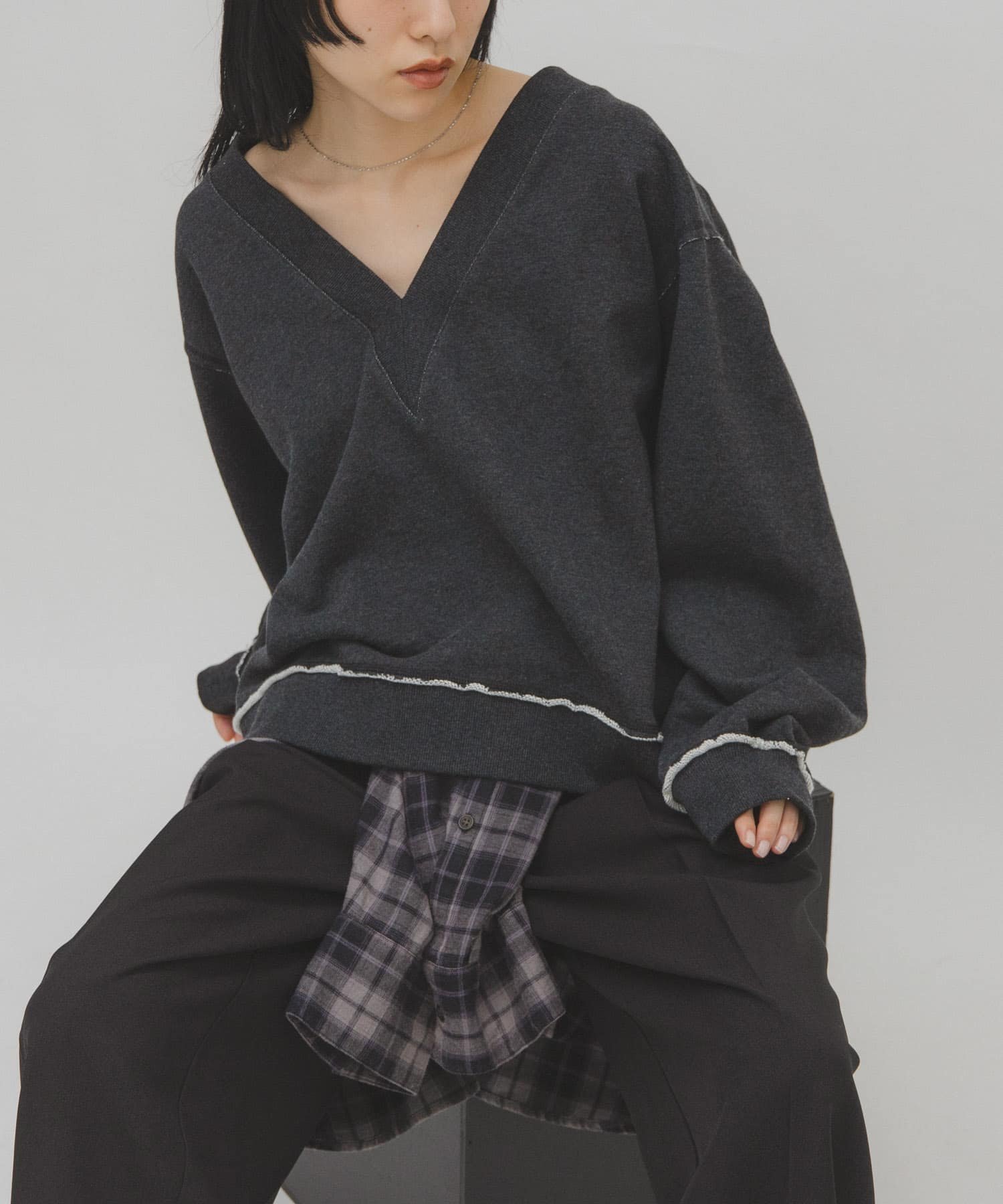 【ケービーエフ/KBF / URBAN RESEARCH】の2WAYルーズスウェット インテリア・キッズ・メンズ・レディースファッション・服の通販 founy(ファニー) 　ファッション　Fashion　レディースファッション　Fashion for Women　トップス・カットソー　Cut & Sew Tops　レディースパーカー・カジュアルフーディー　Casual Hoodies & Sweatshirts　スウェット・クルーネックトップス　Sweatshirts & Crewnecks / Relaxed Fit Sweat Tops　2025年　2025　2025-2026秋冬・A/W　Autumn/Winter 2025–26 AW25–26　冬　Winter / This Winter　インナー　Innerwear　カットオフ　Cut-Off Design　スウェット / スエット　Sweatshirt, Sweatwear　タンク　Tank Top, Sleeveless Top　フロント　Front, Front Design　ルーズ　Loose, Oversized　A/W・秋冬　Autumn/Winter　チャコールグレー|ID: prp329100004815043 ipo3291000000034972353