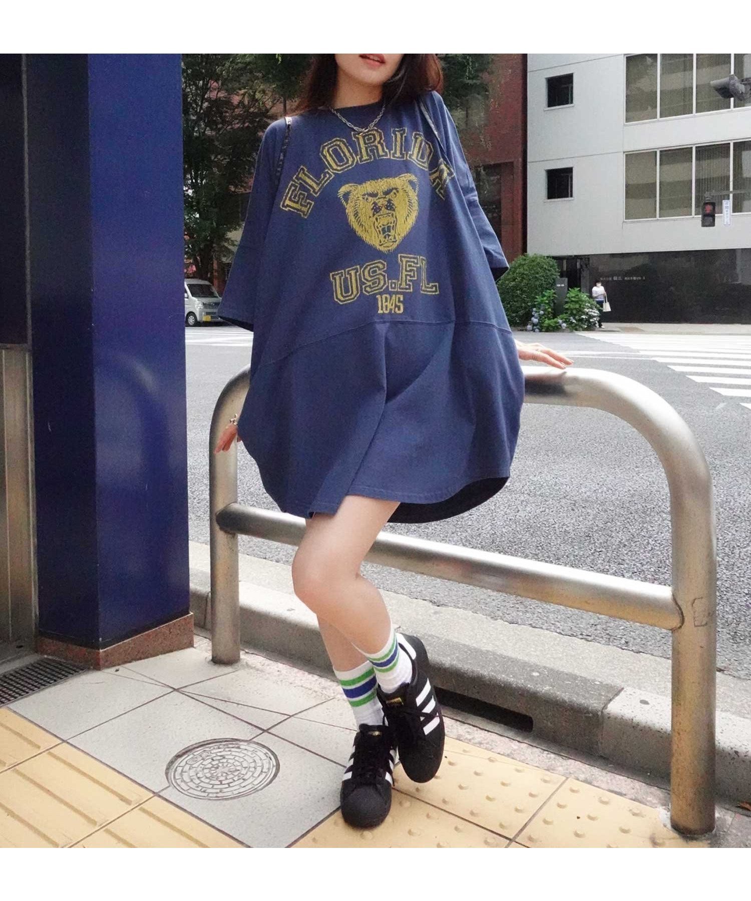 【コーナーズ/CORNERS】のピグメントBEARオーバーサイズTシャツ インテリア・キッズ・メンズ・レディースファッション・服の通販 founy(ファニー) 　ファッション　Fashion　レディースファッション　Fashion for Women　トップス・カットソー　Cut & Sew Tops　シャツ・ブラウス・オフィスカジュアル　Elegant Blouses & Button-Ups　ロングTシャツ・Tシャツ　Longline T-Shirts & Tees　シンプル　Simple, Minimal　デニム　Denim, Jeans Material　ビッグ　Big, Oversized　プリント　Print, Printed Pattern　ラウンド　Round, Round Neck　夏　Summer　ネイビー|ID: prp329100004815053 ipo3291000000034972452