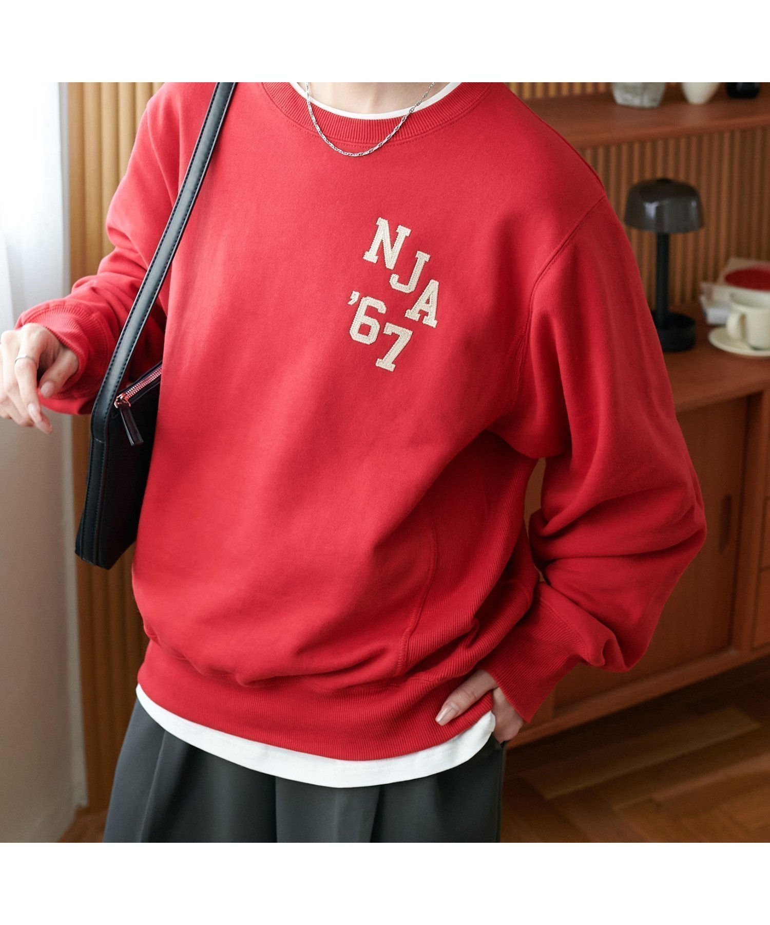 【ディスコート/Discoat】の【レトロ感UP/ユニセックス】アソートワッペンスウェット インテリア・キッズ・メンズ・レディースファッション・服の通販 founy(ファニー) ファッション Fashion レディースファッション Fashion for Women トップス・カットソー Cut & Sew Tops レディースパーカー・カジュアルフーディー Casual Hoodies & Sweatshirts スウェット・クルーネックトップス Sweatshirts & Crewnecks / Relaxed Fit Sweat Tops シンプル Simple, Minimal レトロ Retro, Vintage Style ロング Long, Long-Length レッド|ID: prp329100004815058 ipo3291000000034972501