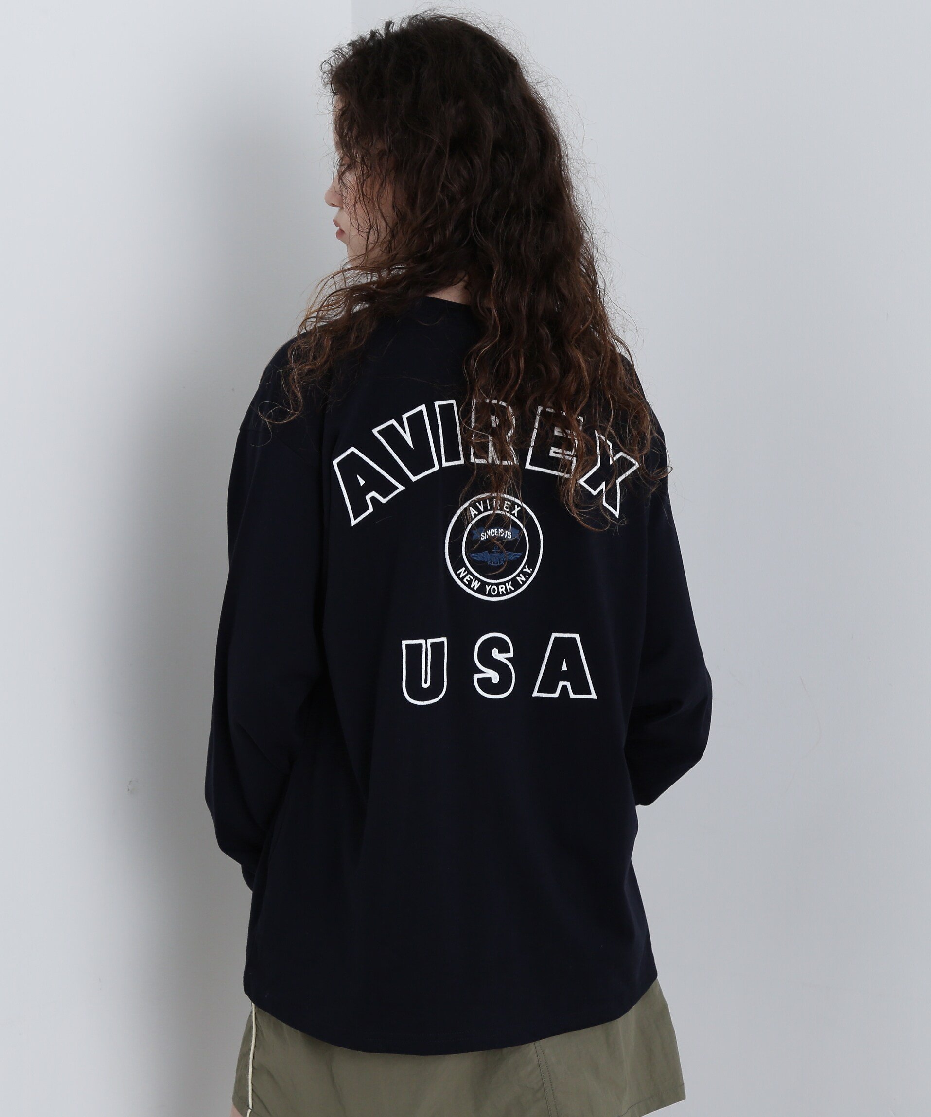 【アヴィレックス/AVIREX】のL/S VARSITY LOGO T-SHIRT/ バーシティロゴTシャツ インテリア・キッズ・メンズ・レディースファッション・服の通販 founy(ファニー) ファッション Fashion レディースファッション Fashion for Women トップス・カットソー Cut & Sew Tops シャツ・ブラウス・オフィスカジュアル Elegant Blouses & Button-Ups ロングTシャツ・Tシャツ Longline T-Shirts & Tees おすすめ Recommended / Our Picks スリーブ Sleeve, Long Sleeve / Short Sleeve ミリタリー Military, Army Style ロング Long, Long-Length ネイビー|ID: prp329100004815079 ipo3291000000034972698
