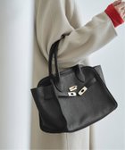 【イエナ/IENA】の《WEB限定/追加 》AULENTTI/オウレンティ 別注 BELT BAG トートバッグ 人気、トレンドファッション・服の通販 founy(ファニー) ファッション Fashion レディースファッション Fashion for Women バッグ Bags イタリア Italy エレガント 上品 Elegant シンプル Simple, Minimal トレンド Trend, Trending Now バランス Balance, Style Balance ベーシック Basic, Essential 別注 Limited Edition, Custom Order ビジネス 仕事 通勤 Business / Work / Commuting thumbnail ブラック|ID: prp329100004815087 ipo3291000000034972772