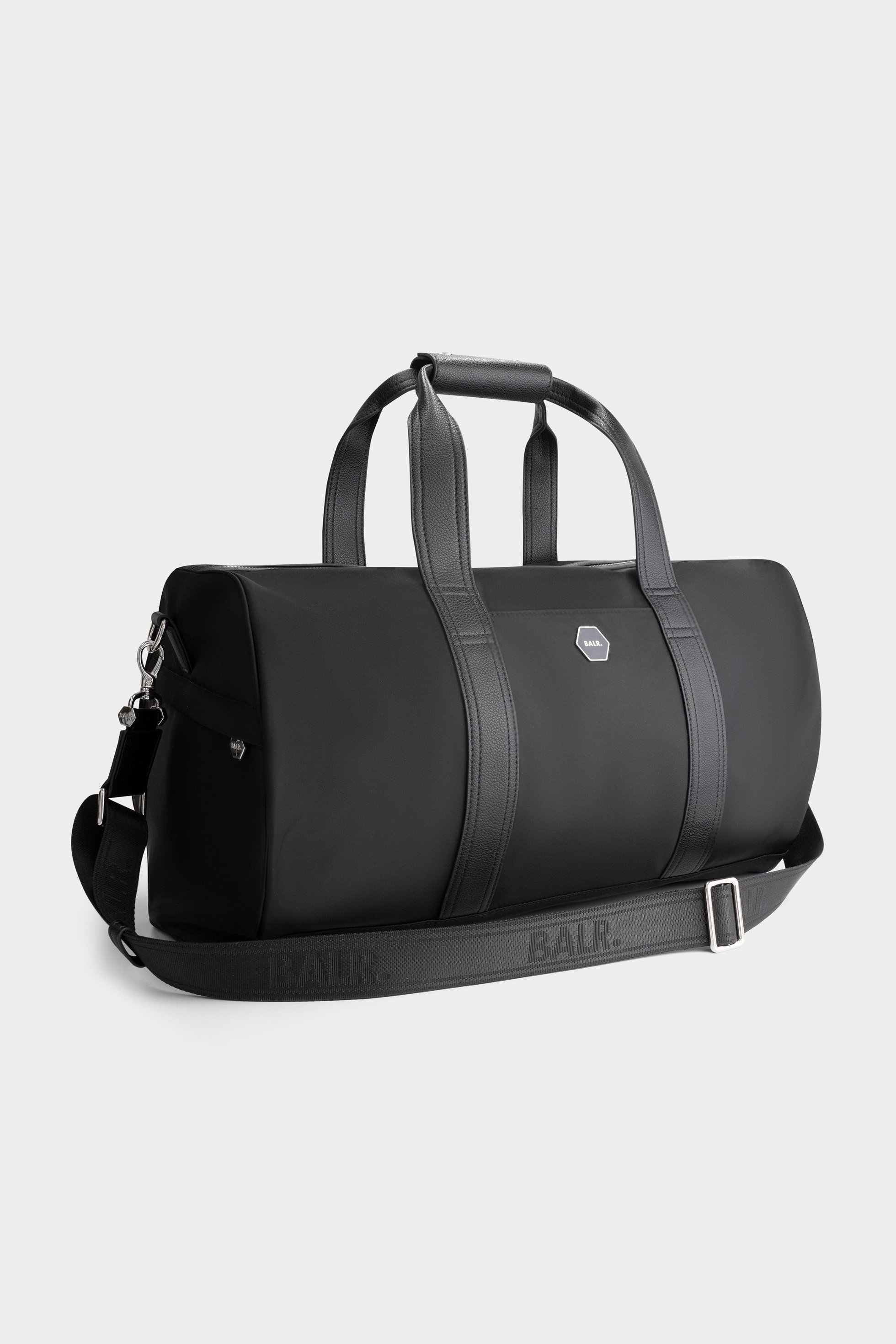 【その他のブランド/Other】のBALR. Classic Duffle Bag 人気、トレンドファッション・服の通販 founy(ファニー) 　ファッション　Fashion　レディースファッション　Fashion for Women　バッグ　Bags　コレクション　Collection, Seasonal Line　シンプル　Simple, Minimal　ポケット　Pocket, Pocket Detail　メタル　Metal, Metal Parts　ライニング　Inner Lining, Inner Fabric, Lined　ラグジュアリー　Luxury, Elegant　ラップ　Wrap, Wrap Design　エレガント 上品　Elegant　 other-1|ID: prp329100004815095 ipo3291000000034972863