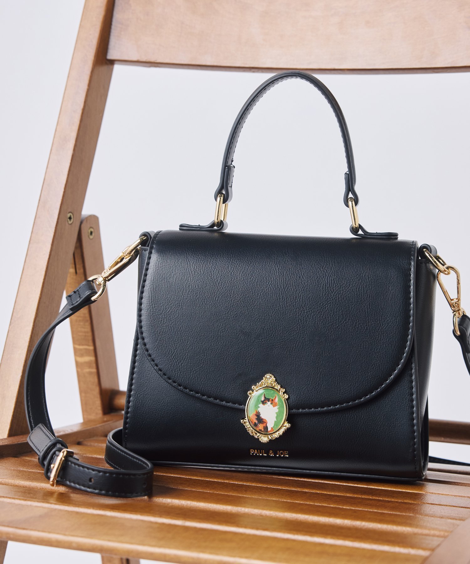 【エルガス/ELGAES】の2WAYハンドバッグ PJA-B1176 キャットブローチ インテリア・キッズ・メンズ・レディースファッション・服の通販 founy(ファニー) 　ファッション　Fashion　レディースファッション　Fashion for Women　アニマル　Animal Print　クラシカル　Classical, Vintage-Inspired　コレクション　Collection, Seasonal Line　ショルダー　Shoulder, Shoulder Strap　シンプル　Simple, Minimal　スタイリッシュ　Stylish, Fashionable　ネコ　Cat, Feline Motif　パターン　Pattern, Design Print　フラワー　Flower, Floral　ブローチ　Brooch, Pin Brooch　ベーシック　Basic, Essential　ポケット　Pocket, Pocket Detail　モチーフ　Motif, Design Theme　おすすめ　Recommended / Our Picks　ブラック|ID: prp329100004815216 ipo3291000000034973793