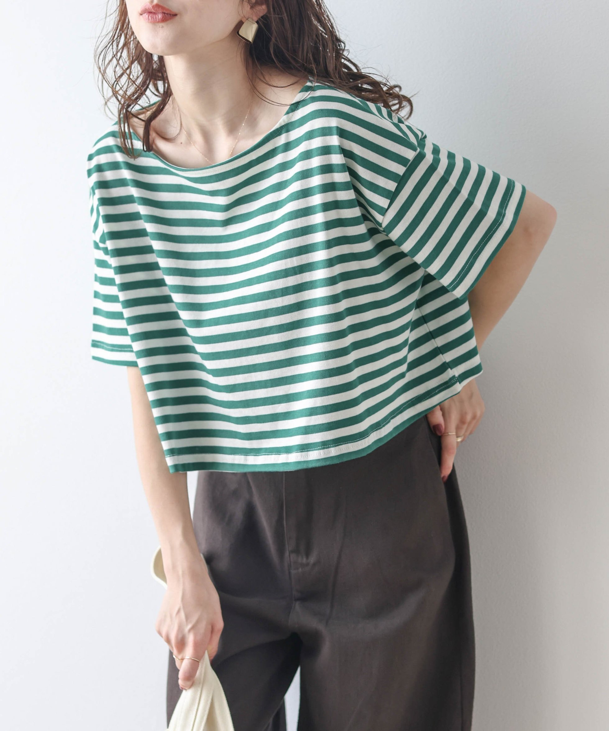 【ラジュール/Lajour】のクロップドボーダーTシャツ インテリア・キッズ・メンズ・レディースファッション・服の通販 founy(ファニー) ファッション Fashion レディースファッション Fashion for Women トップス・カットソー Cut & Sew Tops シャツ・ブラウス・オフィスカジュアル Elegant Blouses & Button-Ups ロングTシャツ・Tシャツ Longline T-Shirts & Tees クロップド Cropped, Short Length コンパクト Compact, Small Size ボーダー Border, Stripe リラックス Relax, Relaxed Fit 定番 Standard, Basic Item グリーン|ID: prp329100004815231 ipo3291000000034973942
