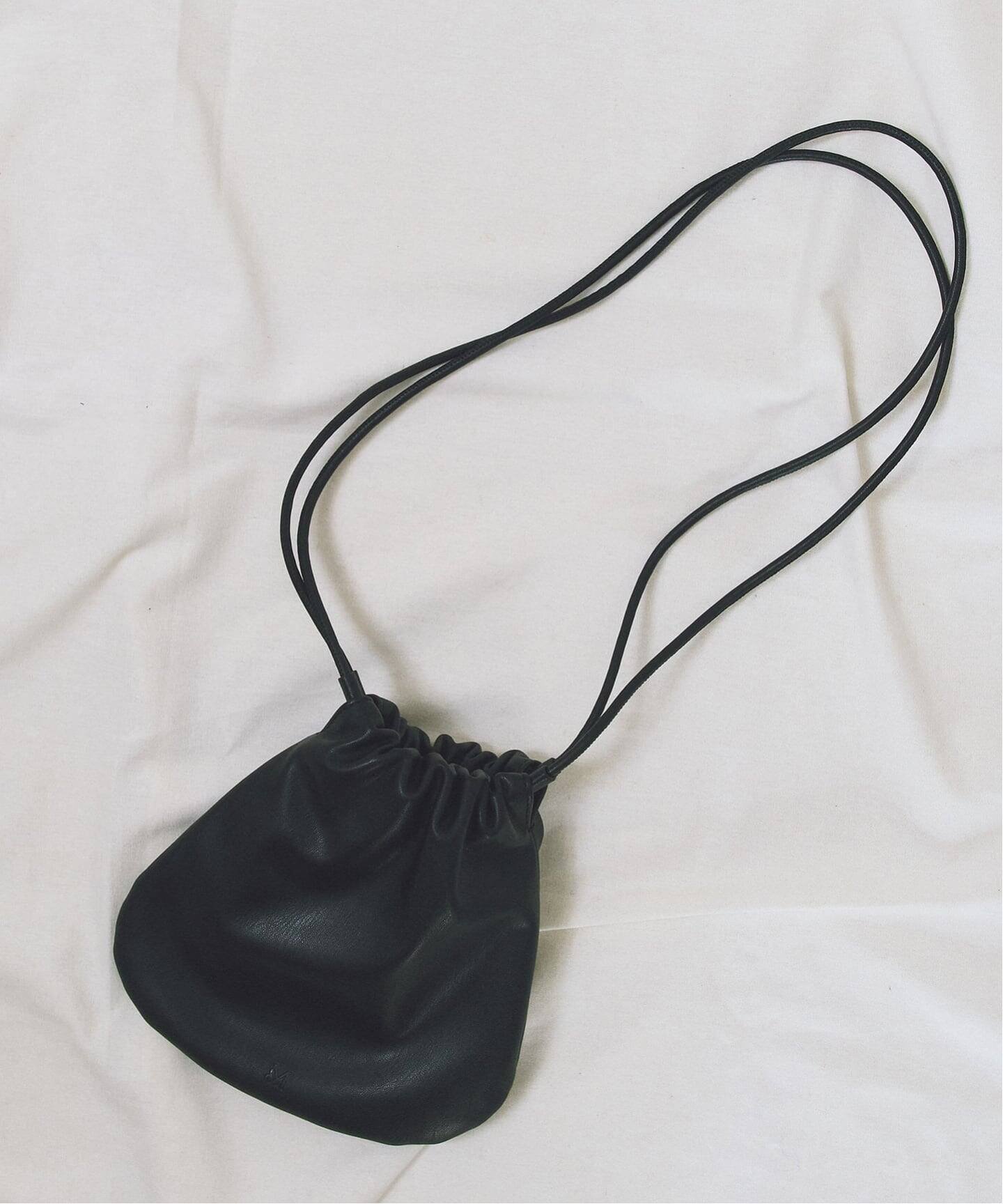 【プラージュ/Plage】のMyuQ / アンドミューク 別注 MINI バッグ 人気、トレンドファッション・服の通販 founy(ファニー) 　ファッション　Fashion　レディースファッション　Fashion for Women　バッグ　Bags　コレクション　Collection, Seasonal Line　ポーチ　Pouch, Small Case　別注　Limited Edition, Custom Order　リップ　Lip, Lip Motif　 other-1|ID: prp329100004815263 ipo3291000000034974185